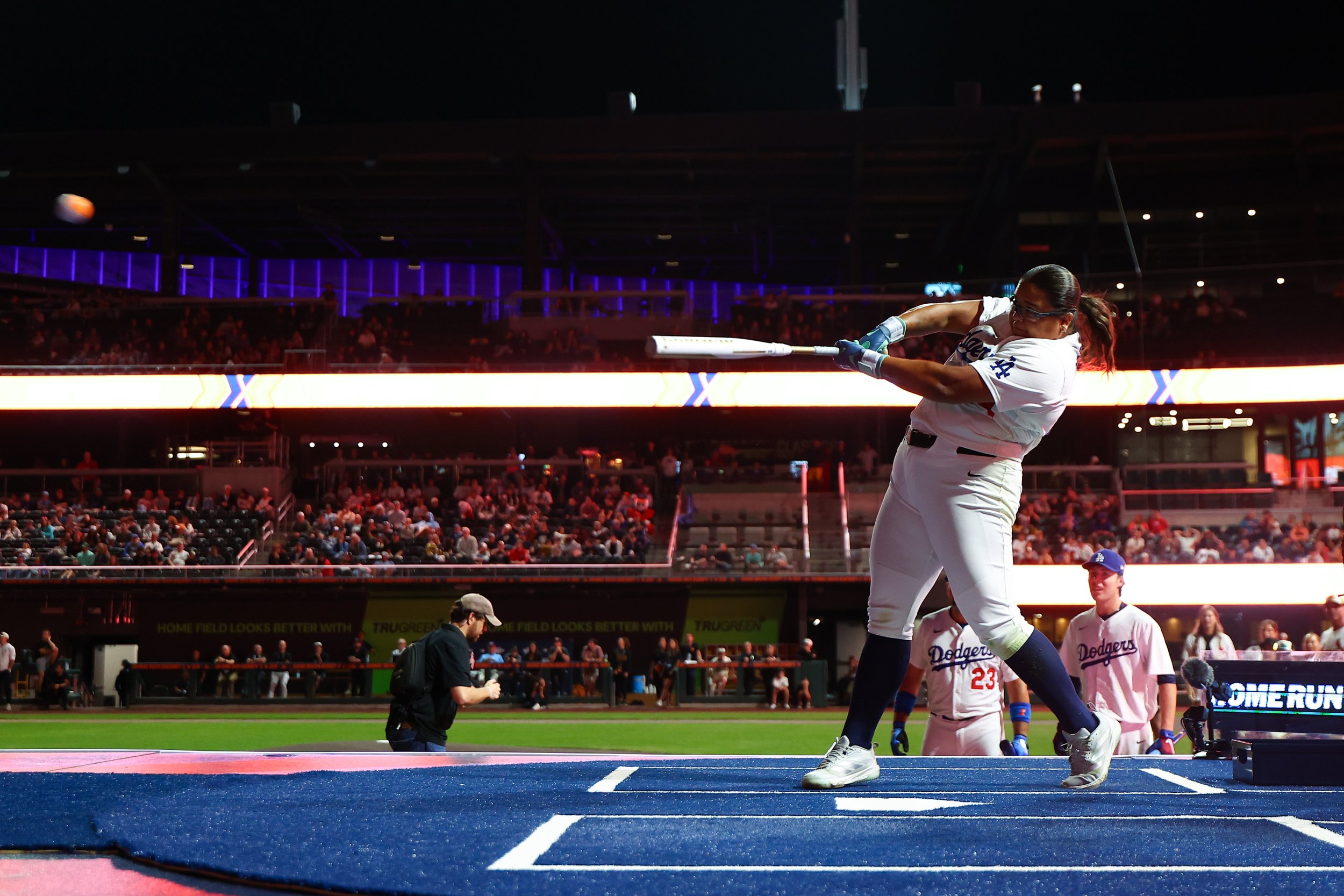 Mya Perez, Home Run Derby X big swing

