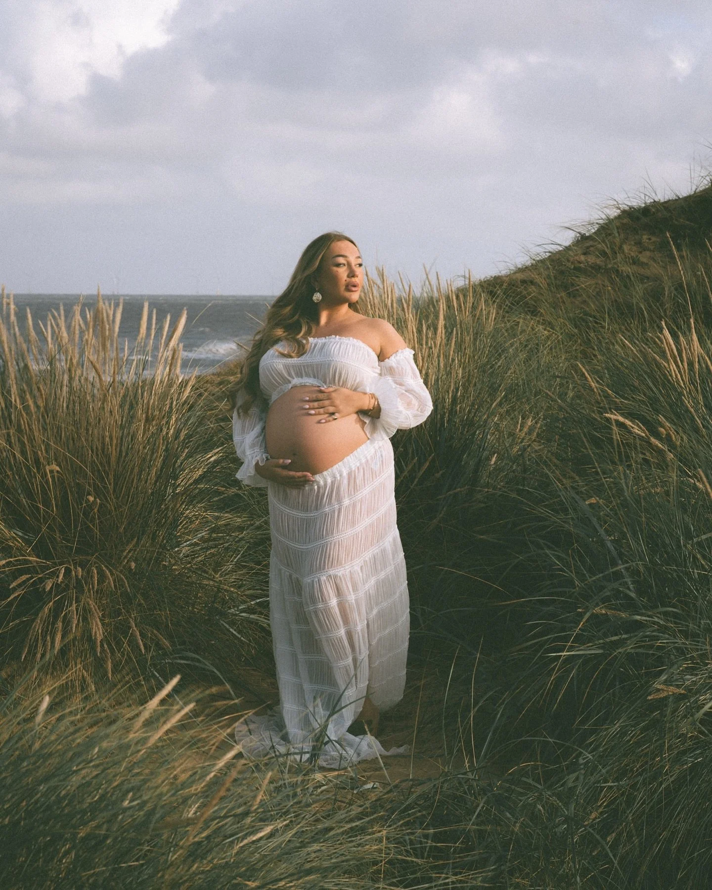 On the eve of celebrating one year of my photography journey, I found myself right back where it all began, behind the lens, capturing something so close to my heart.

This time, it was extra special: photographing one of my dearest friends as she st