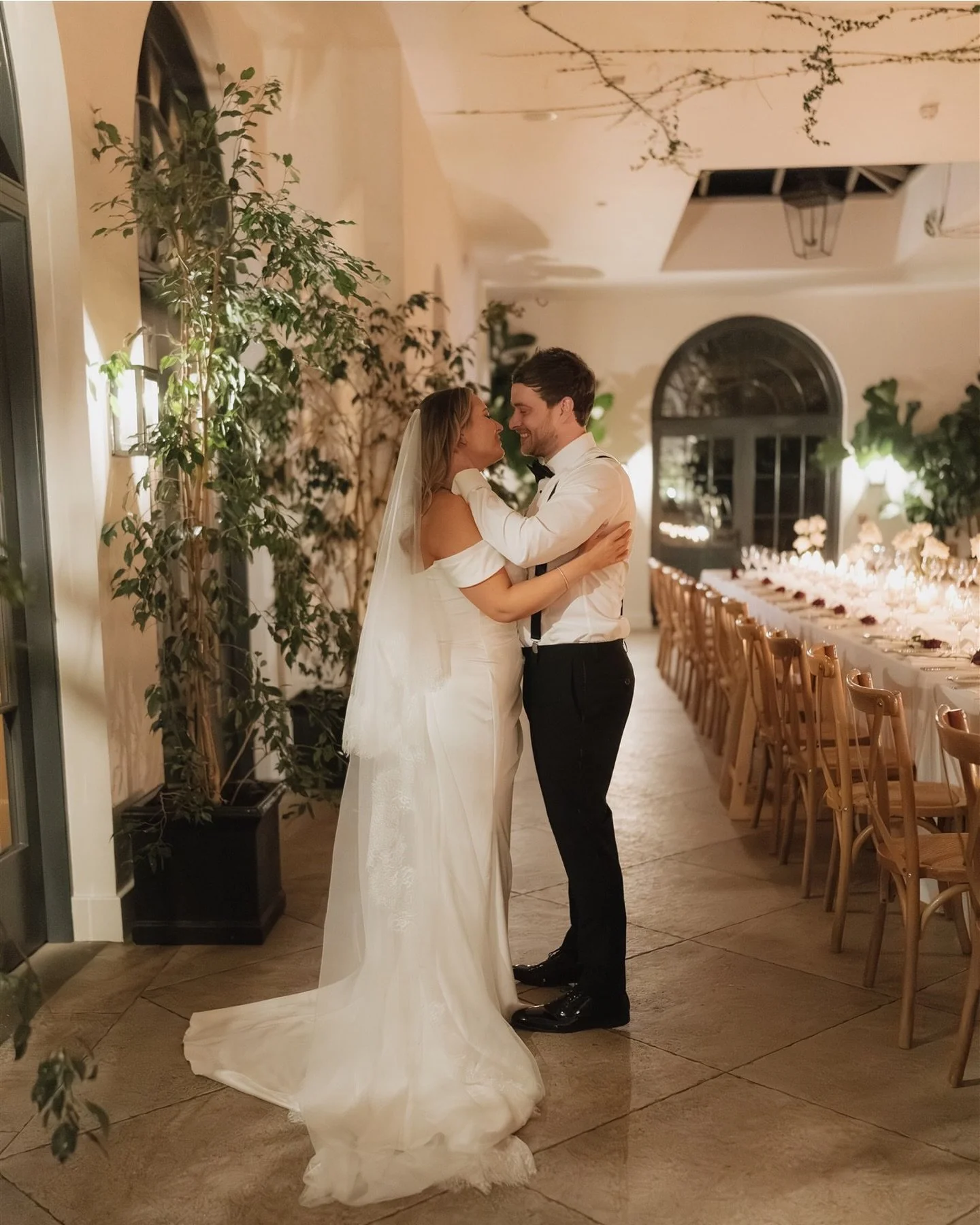 Soft light, honest emotion, and the most timeless romance ✨
I adored every moment of F &amp; T&rsquo;s beautiful day at @middletonlodge. These previews feel like a love story unfolding and I can&rsquo;t wait to share more.

Venue // @middletonlodge 
