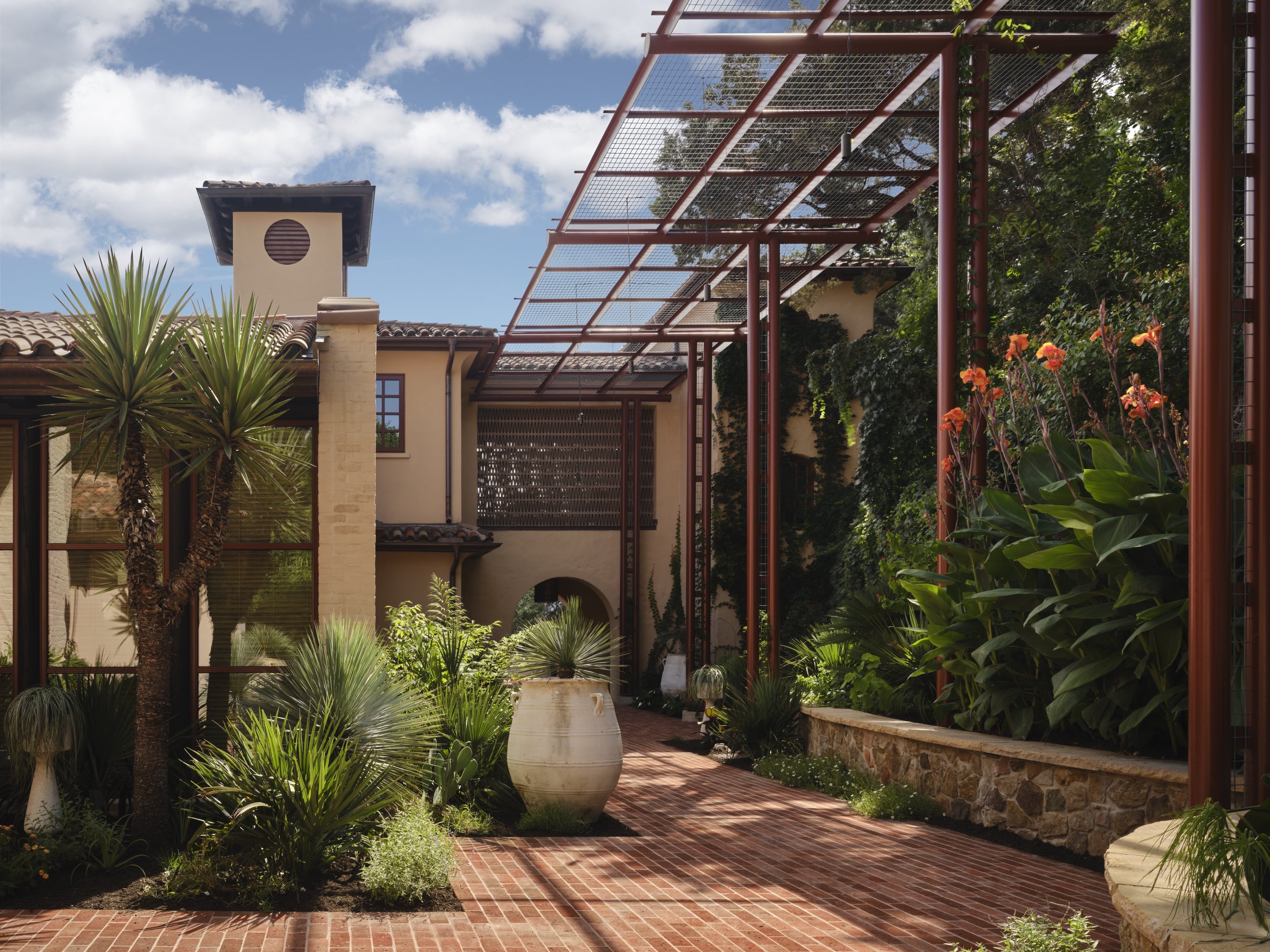 WestlakeSanctuary-EntryTrellis.jpeg