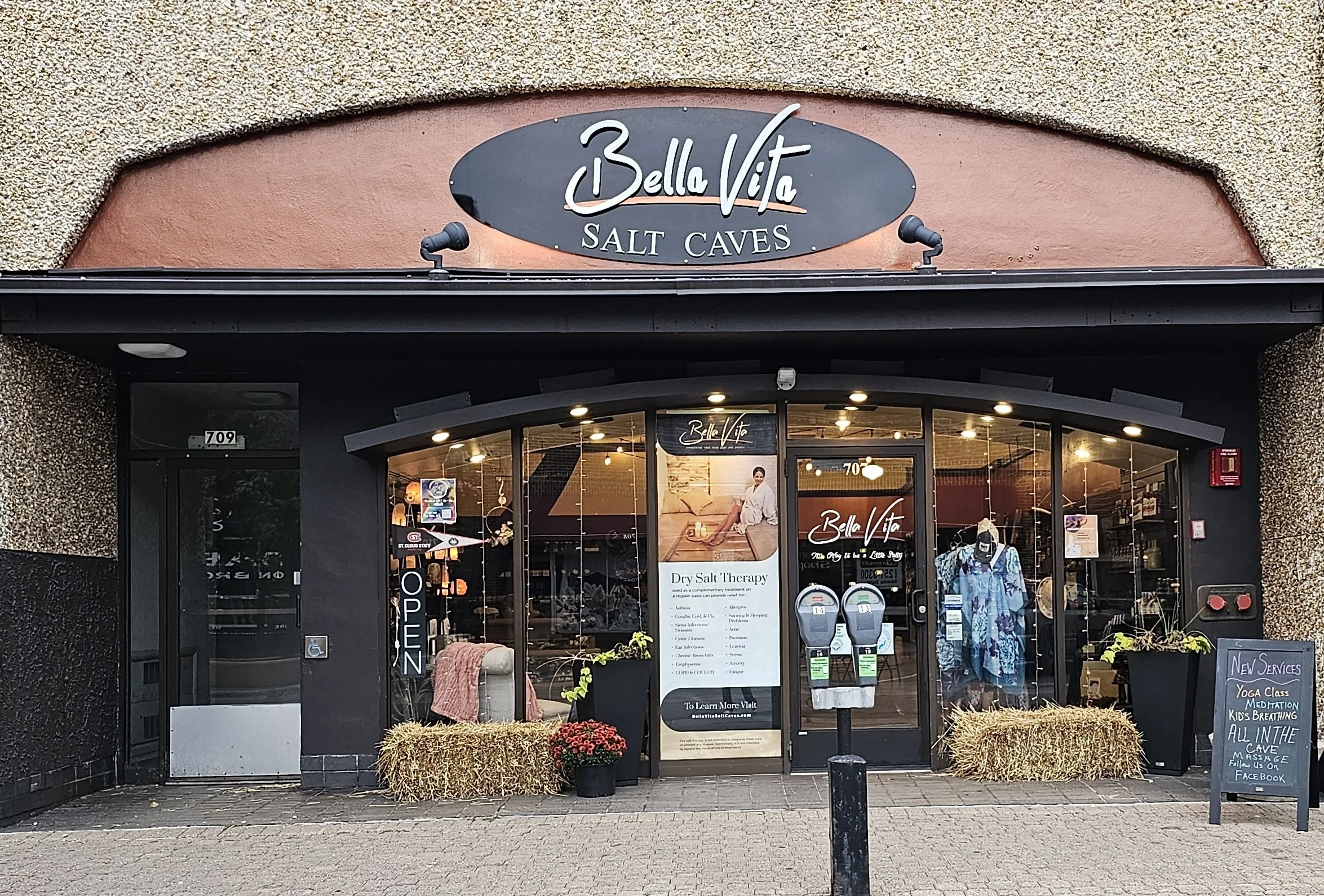 Bella Vita Salt Spa storefront in Downtown St. Cloud