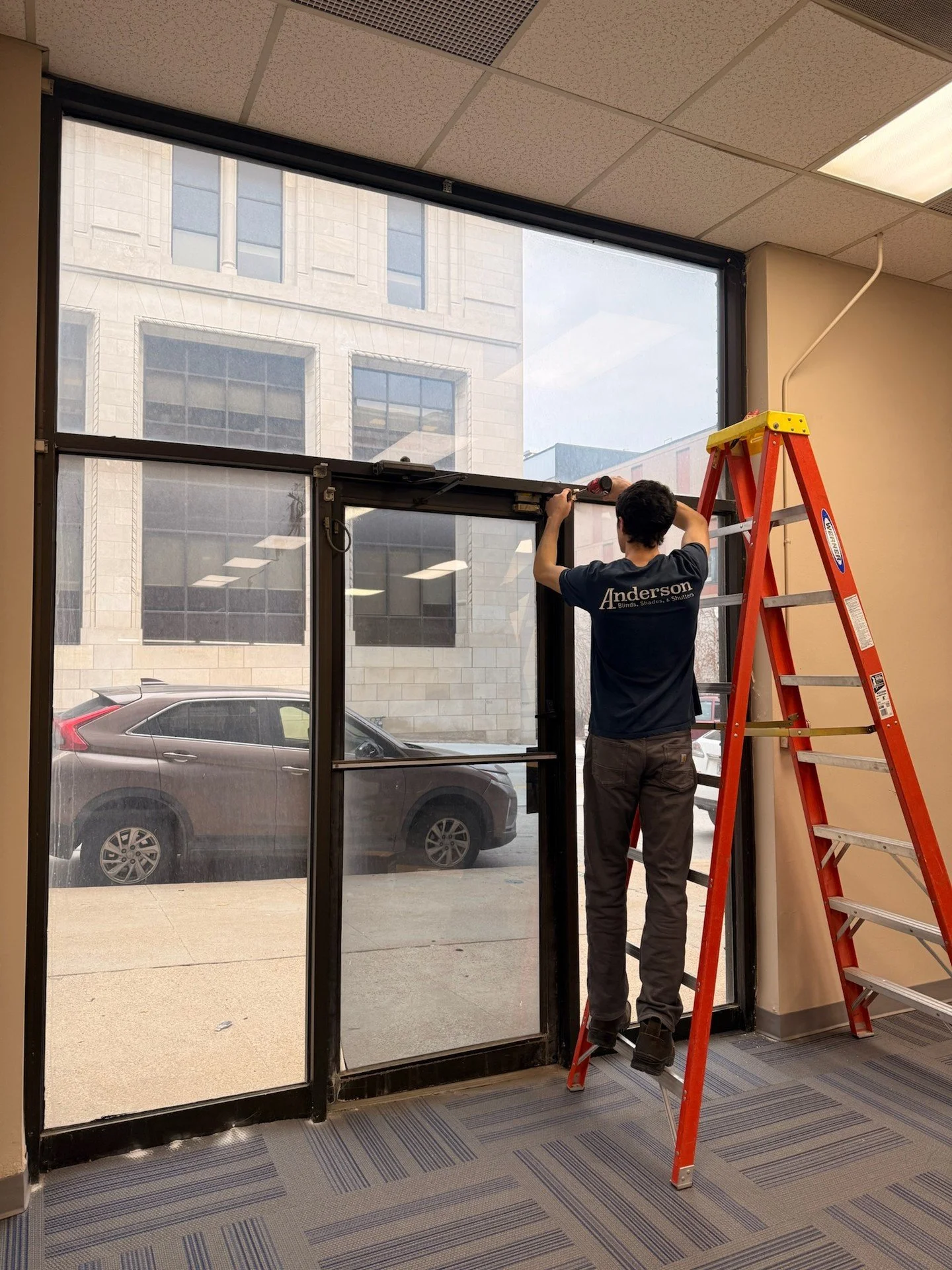 Behind the scenes with Anderson Blinds, Shades, &amp; Shutters! 🛠️ Whether it&rsquo;s a cozy home or a large commercial space in downtown Omaha, we pride ourselves on precision and professional installation.
ㅤ
No project is too big or too small for 