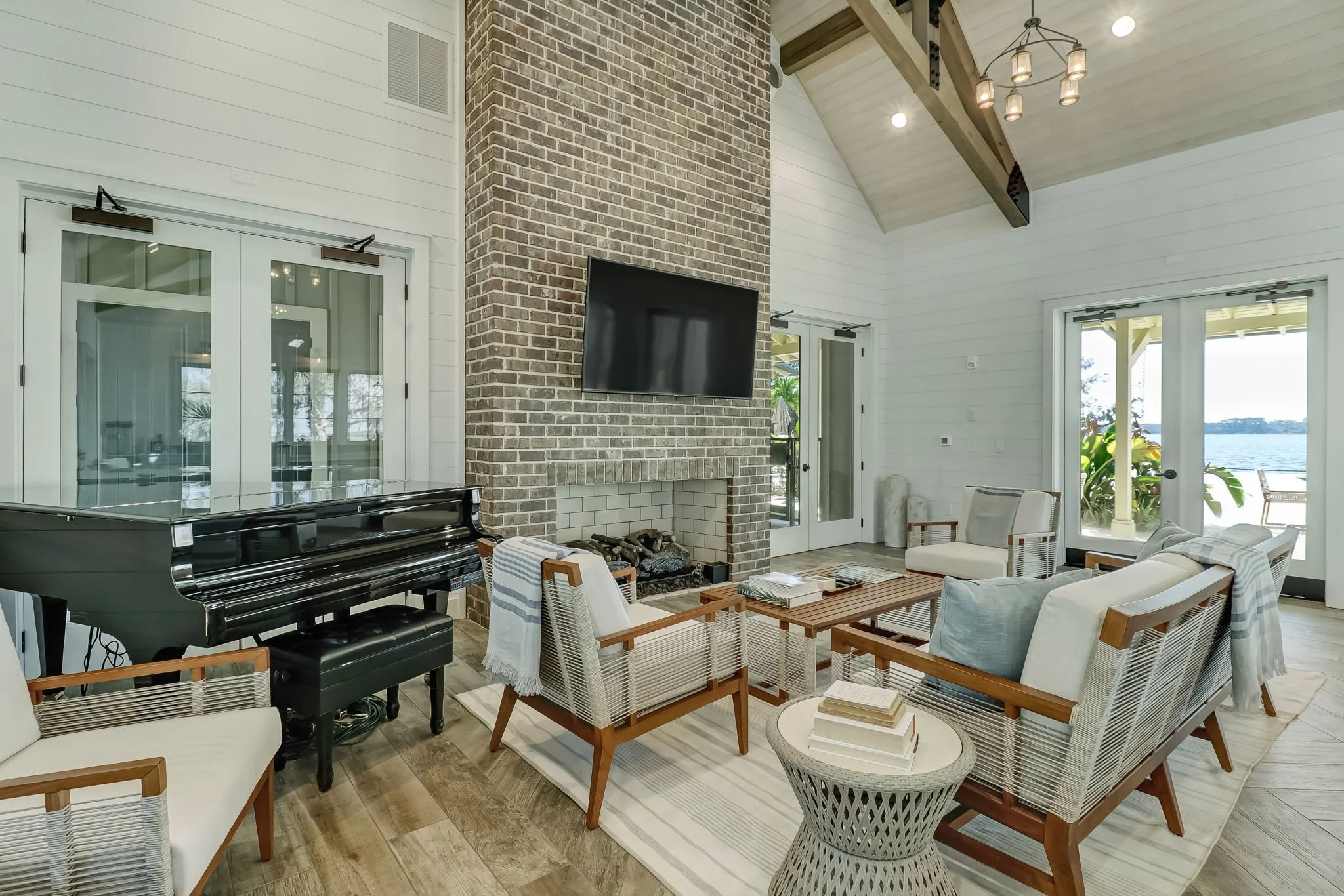 132-web-or-mls-Crane Island (4).jpg