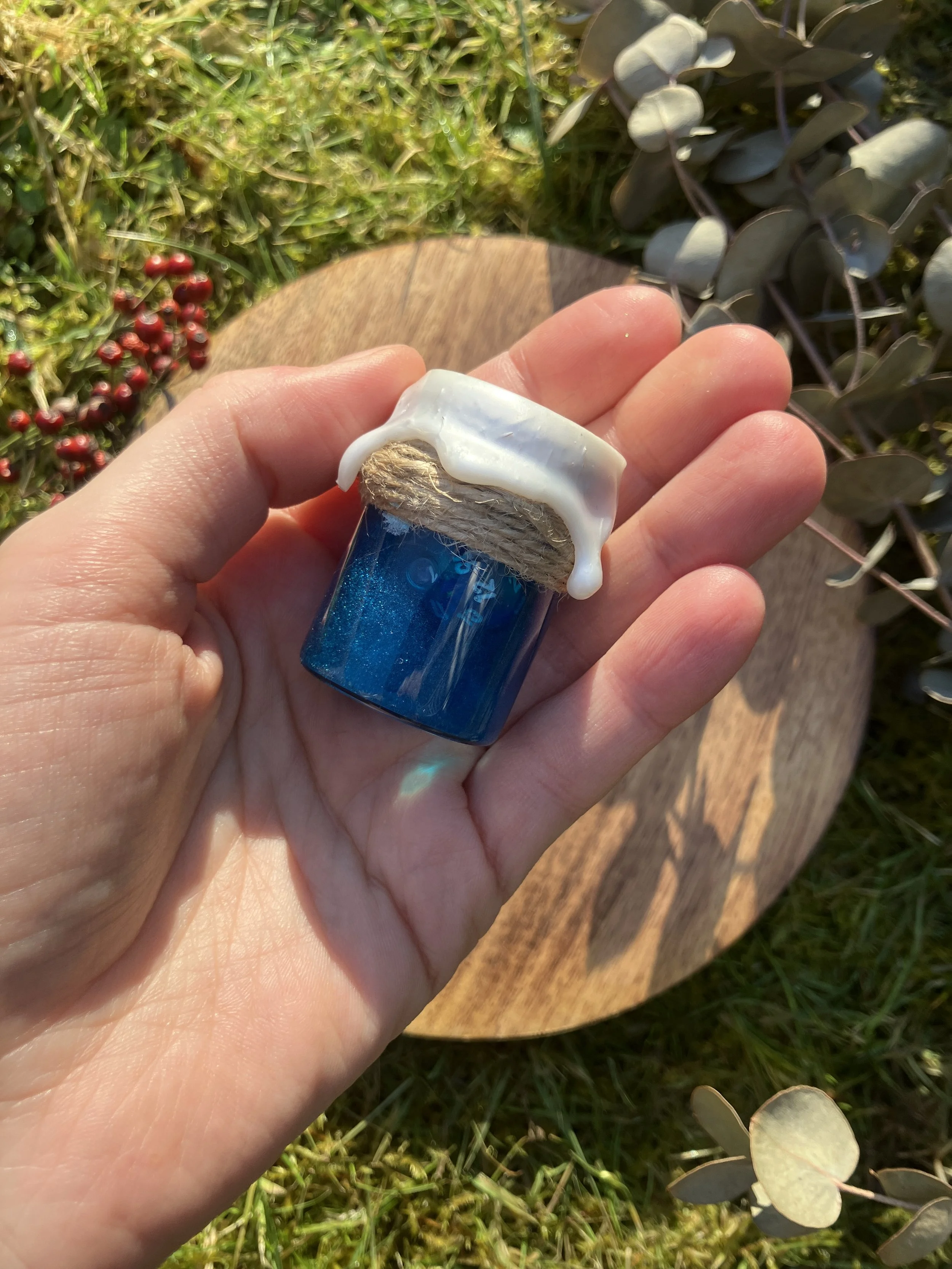 mini floating d20 ◆ dice potion