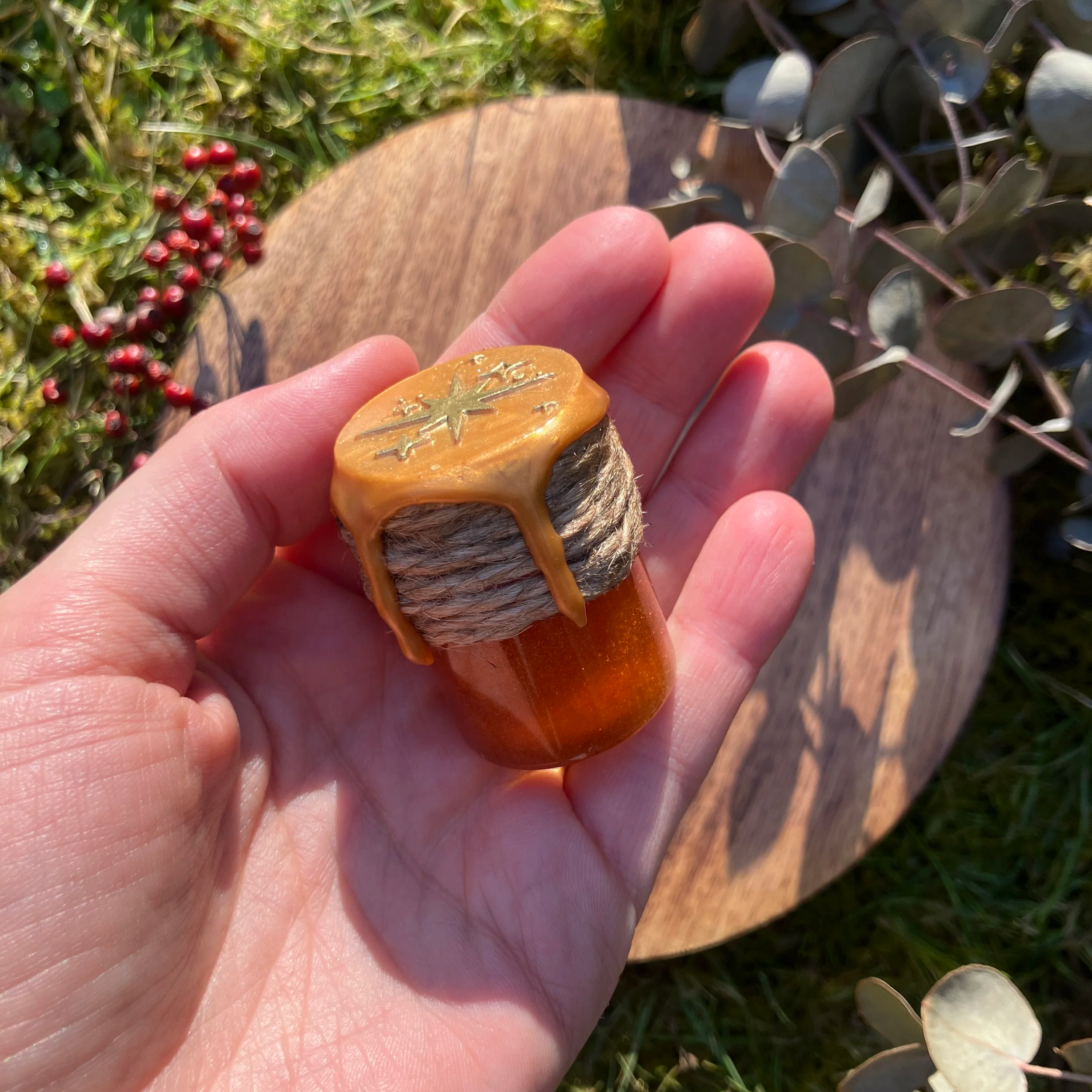 mini floating d20 ◆ dice potion