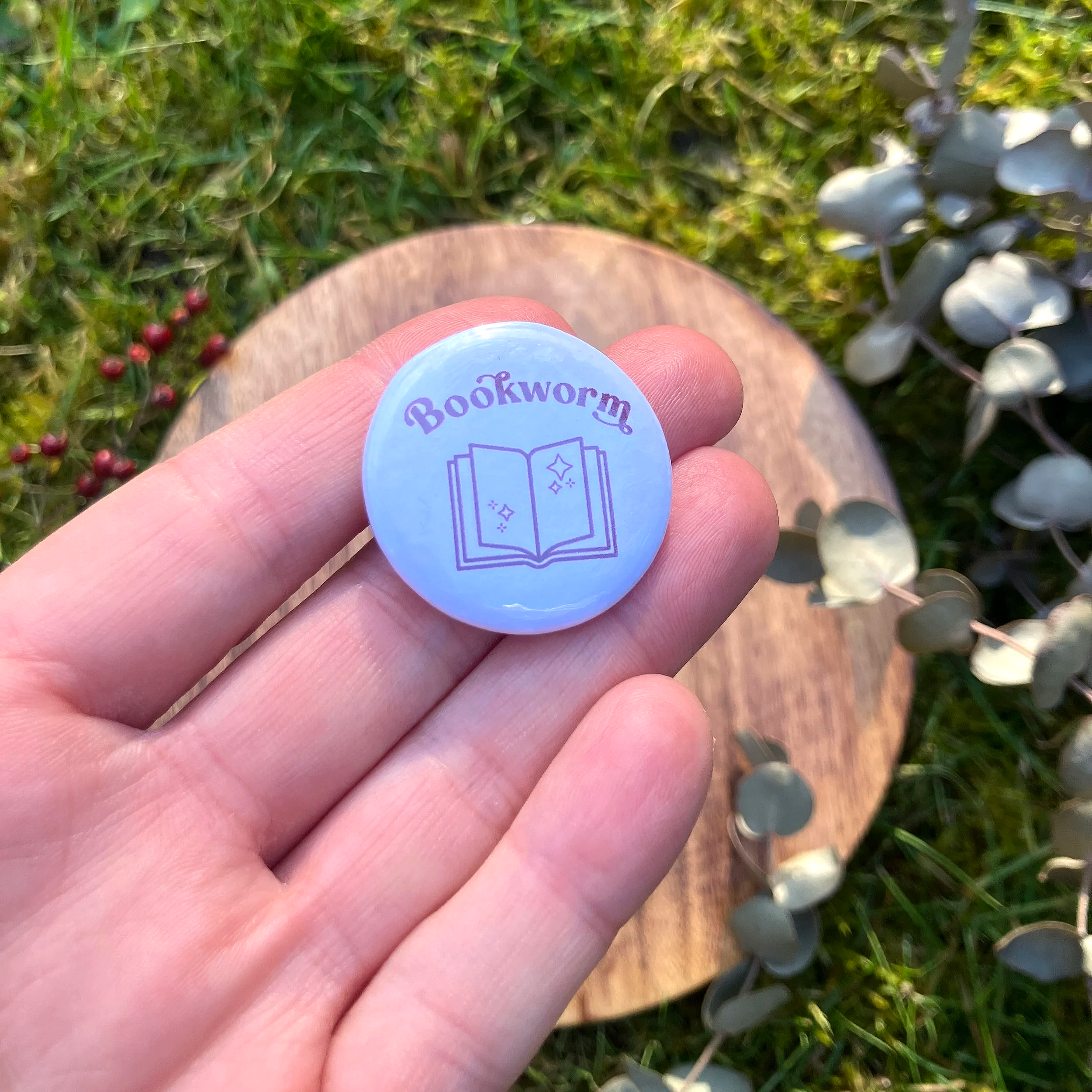 bookworm ◆ button
