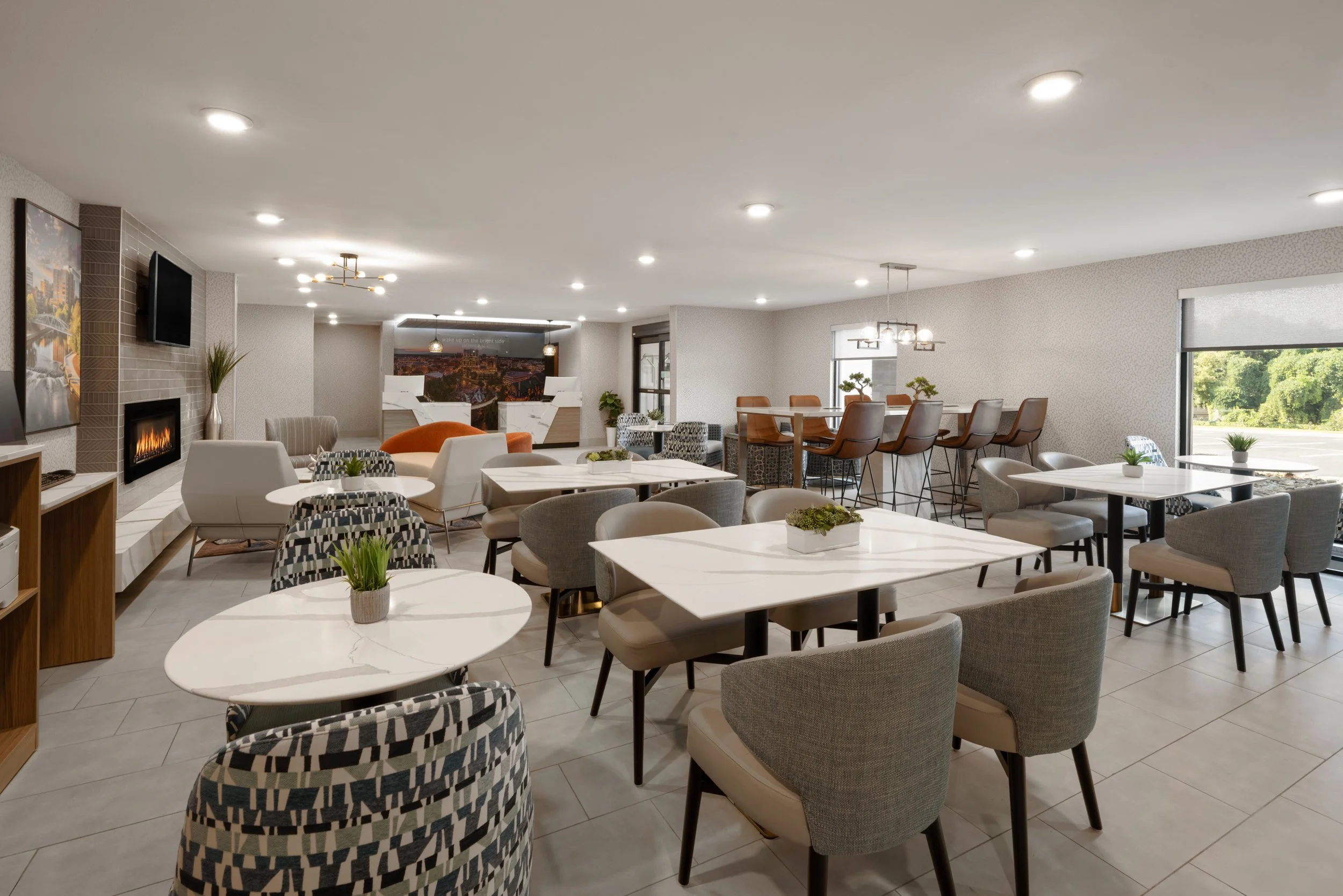 Breakfast seating 2.jpg