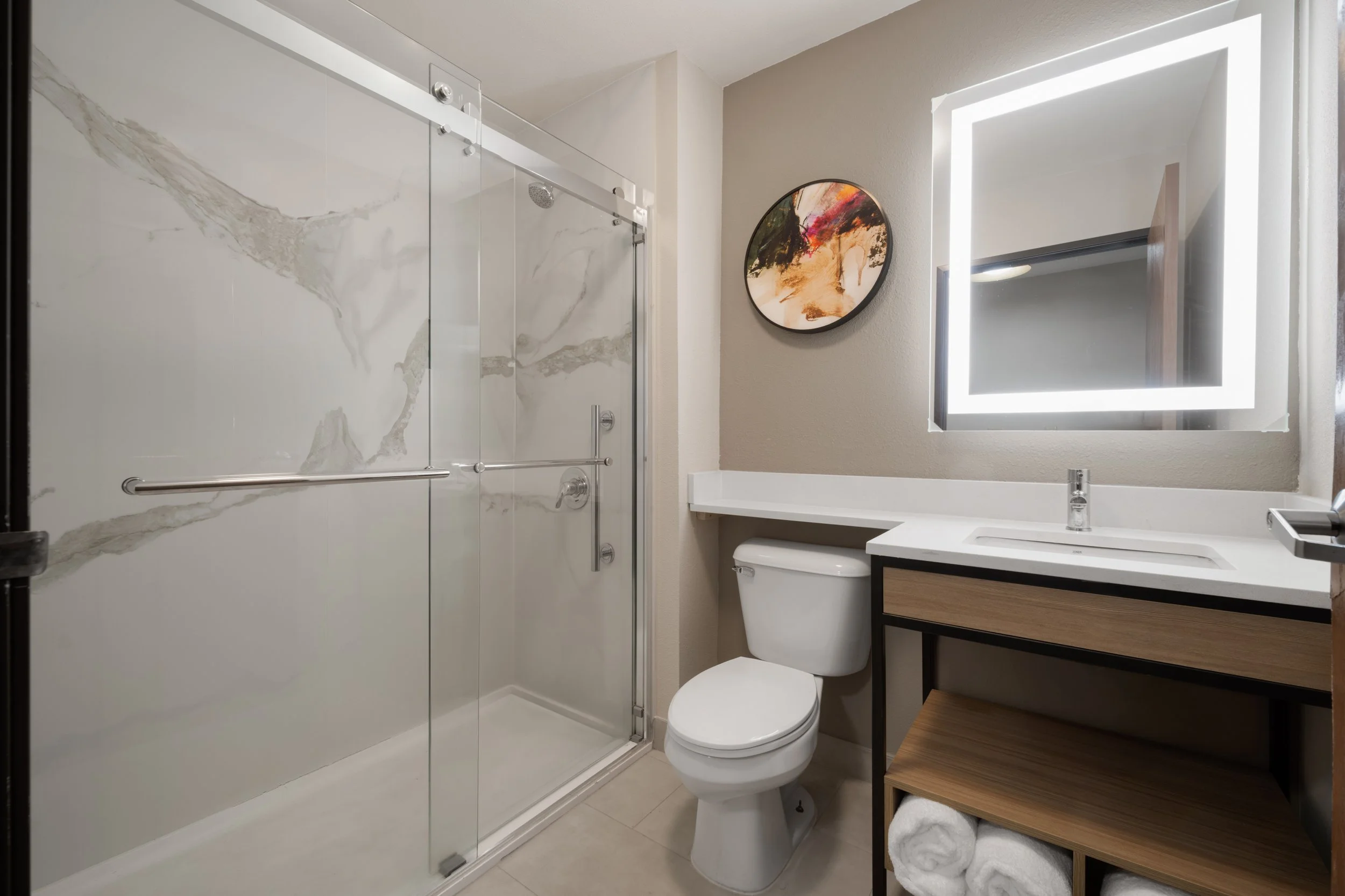 RM1 - RM2 - Std bathroom.jpg