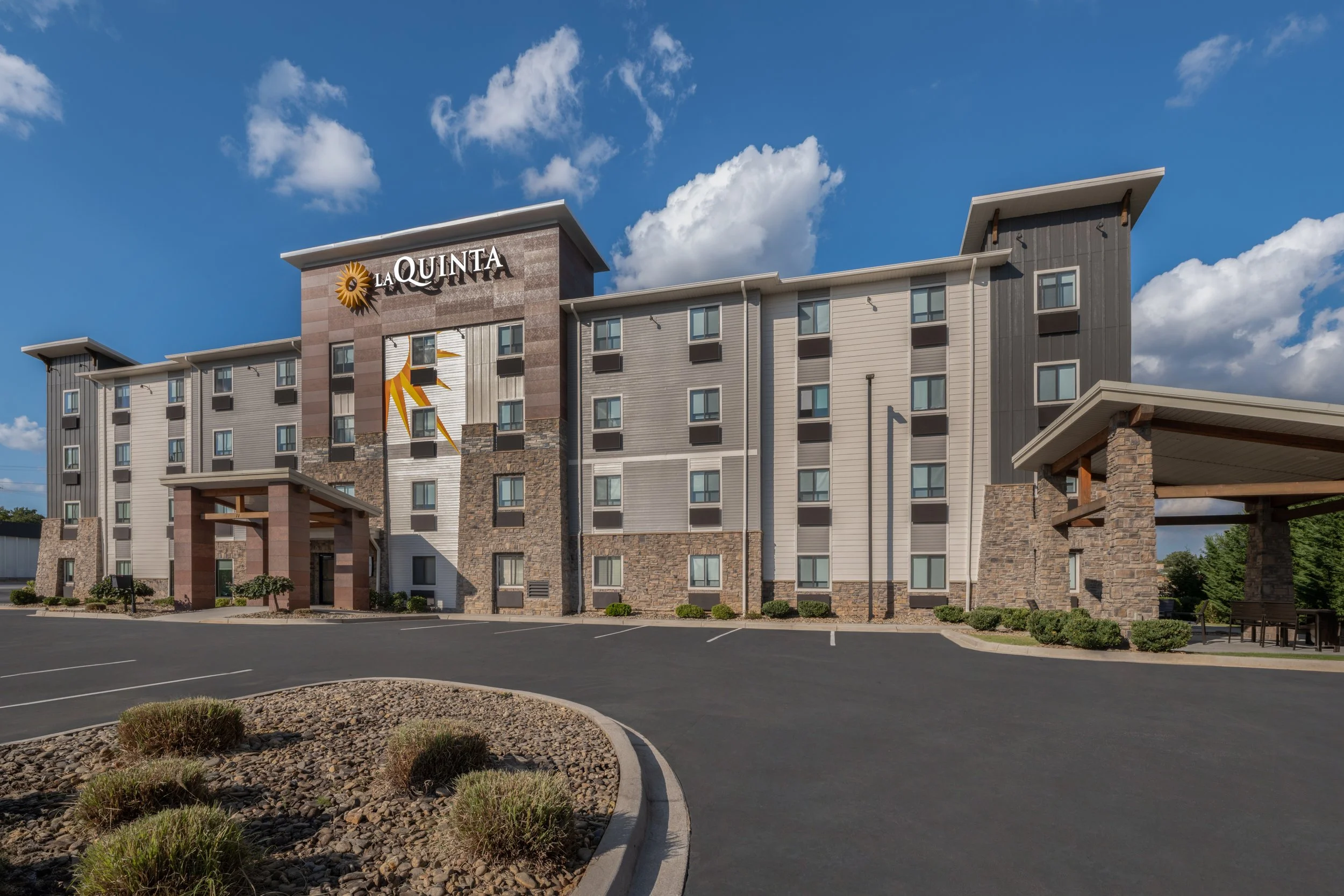La Quinta Inn & Suites by Wyndham Greenville Woodruff