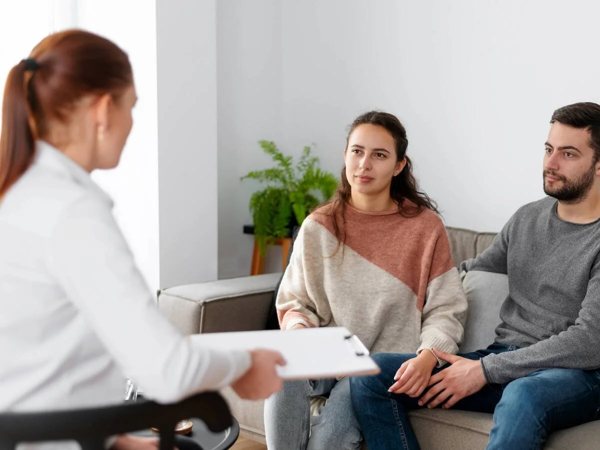 Couple participating together in couples therapy session in Columbia, Maryland