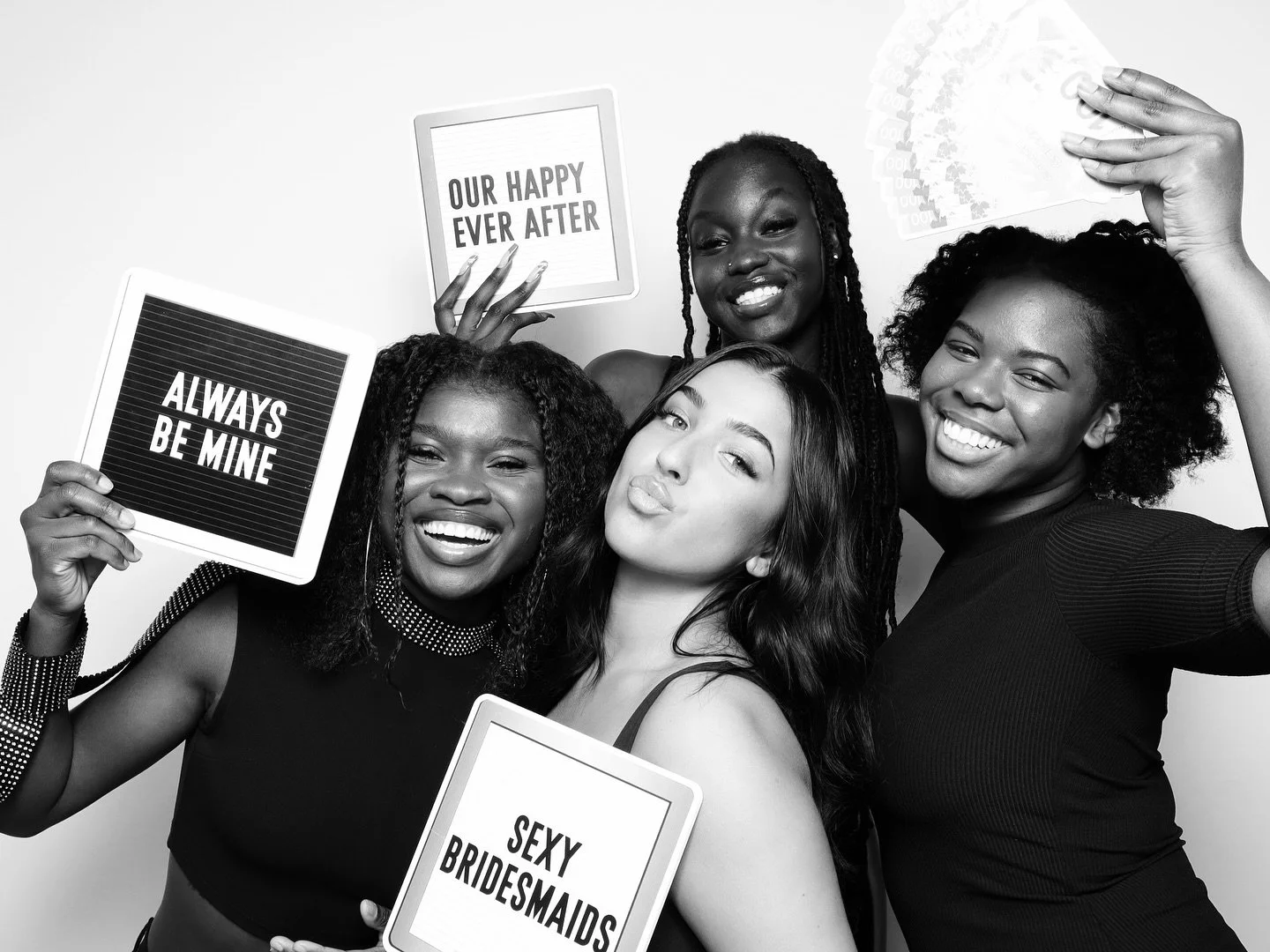 ✨ It&rsquo;s official &mdash; the Southern LUXX Co website is LIVE! ✨

If you&rsquo;re ready to book the most 𝑳𝑼𝑿𝑿 photobooth experience for your next event, we&rsquo;ve got you covered. 📸 From high-quality DSLR photobooths to 360 experiences, v