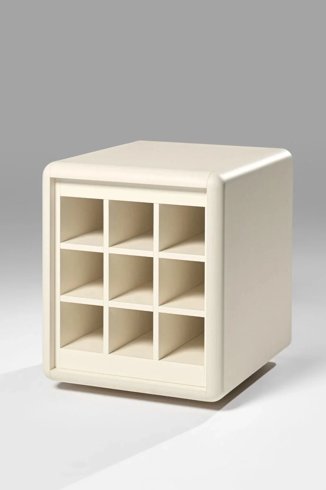 Grid module in White Pearl, 3/4 view, empty — Groovaly