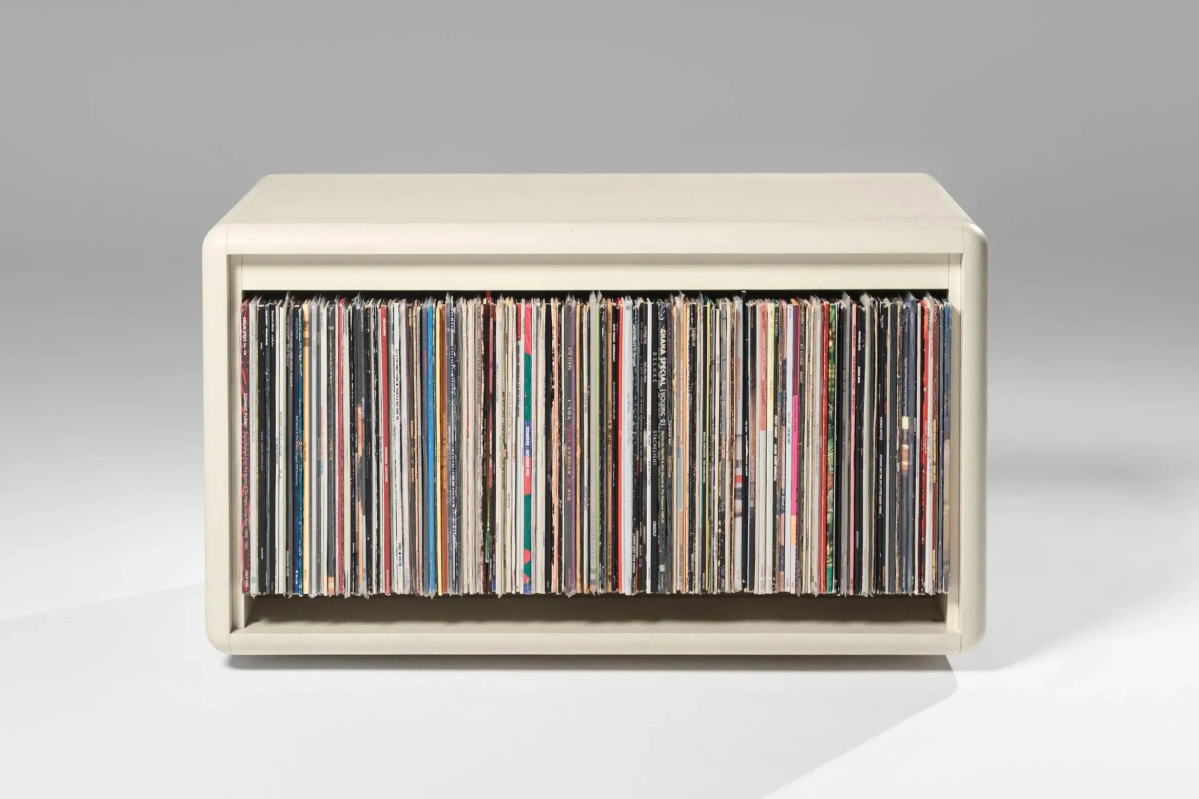 Tilt vinyl display system — Groovaly