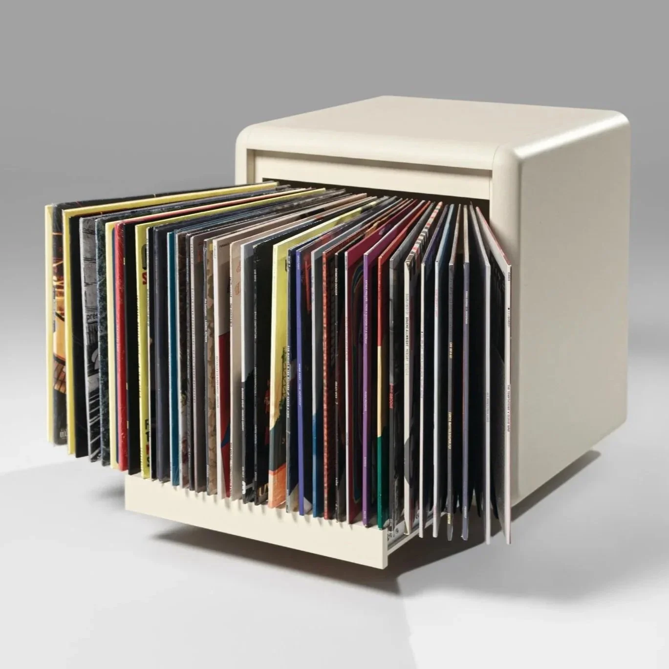 Bloom vinyl browsing element — Groovaly