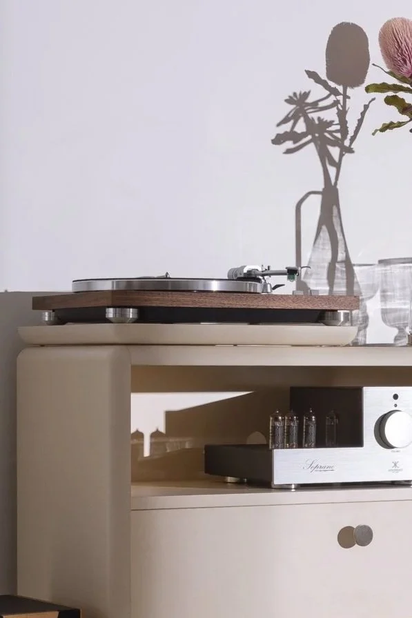 Nest flat module in White Pearl with a turntable on top, as part of the Curtis vinyl furniture — Groovaly