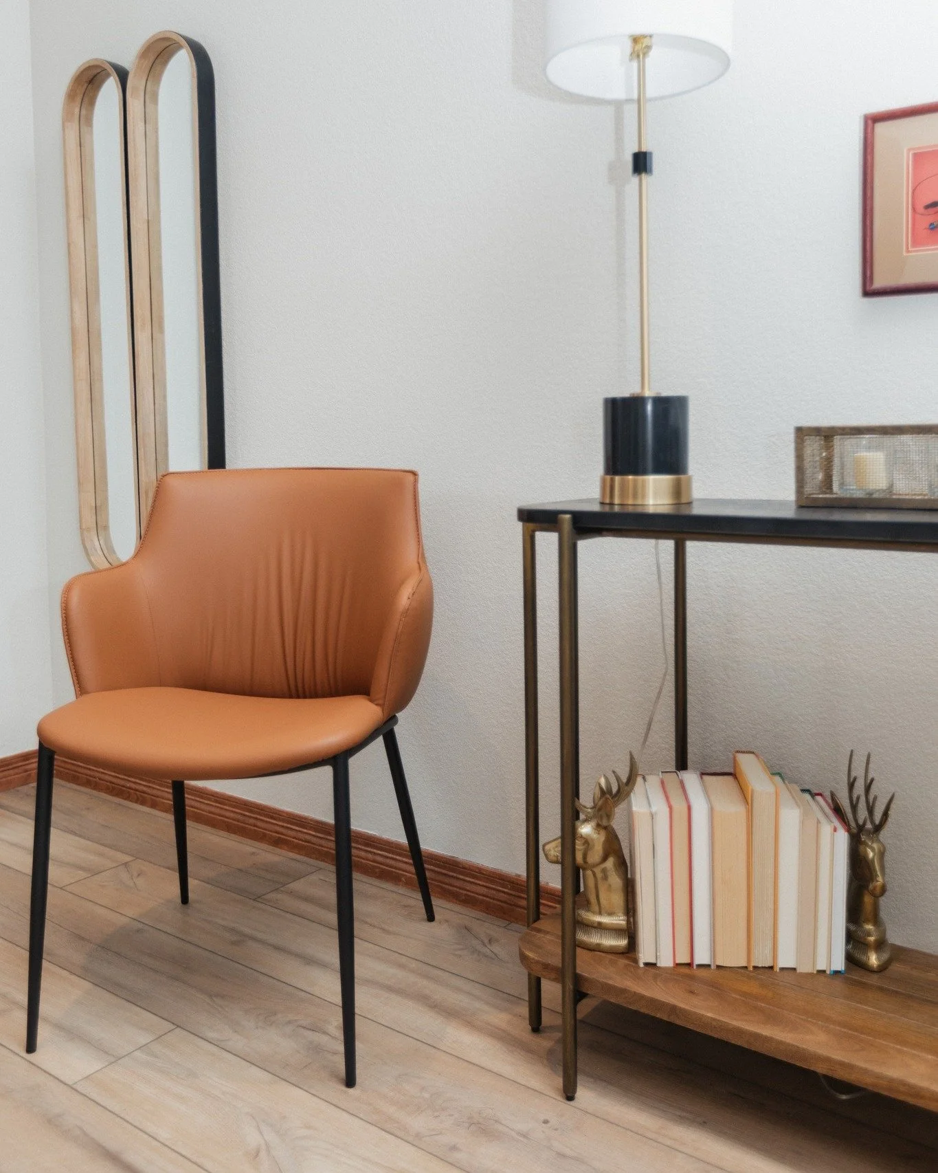 New floors. New furnishings. New look to love. 🥰

Contact us today to update your space!

📸: @tarasprocphoto 

.
.
.
 #summitcountycolorado #friscocolorado #updateyourhome #refreshyourspace #newflooring #interiors