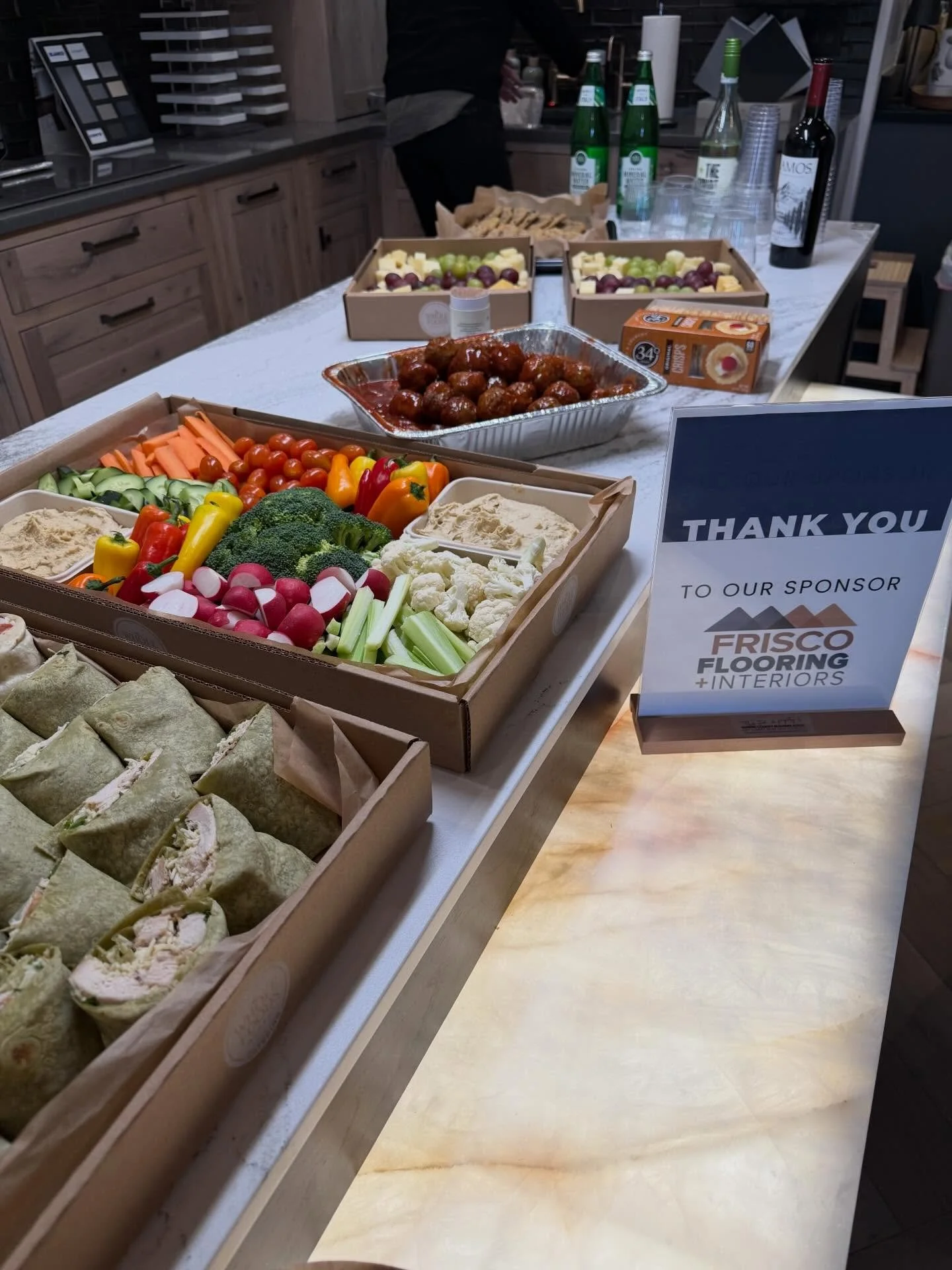 Thank you to everyone who came out for the @sumcobuilders association mixer last night! It was a packed house! Great to mingle with everyone in our industry!

.
.
#summitcountycolorado #constructionindustry #networking