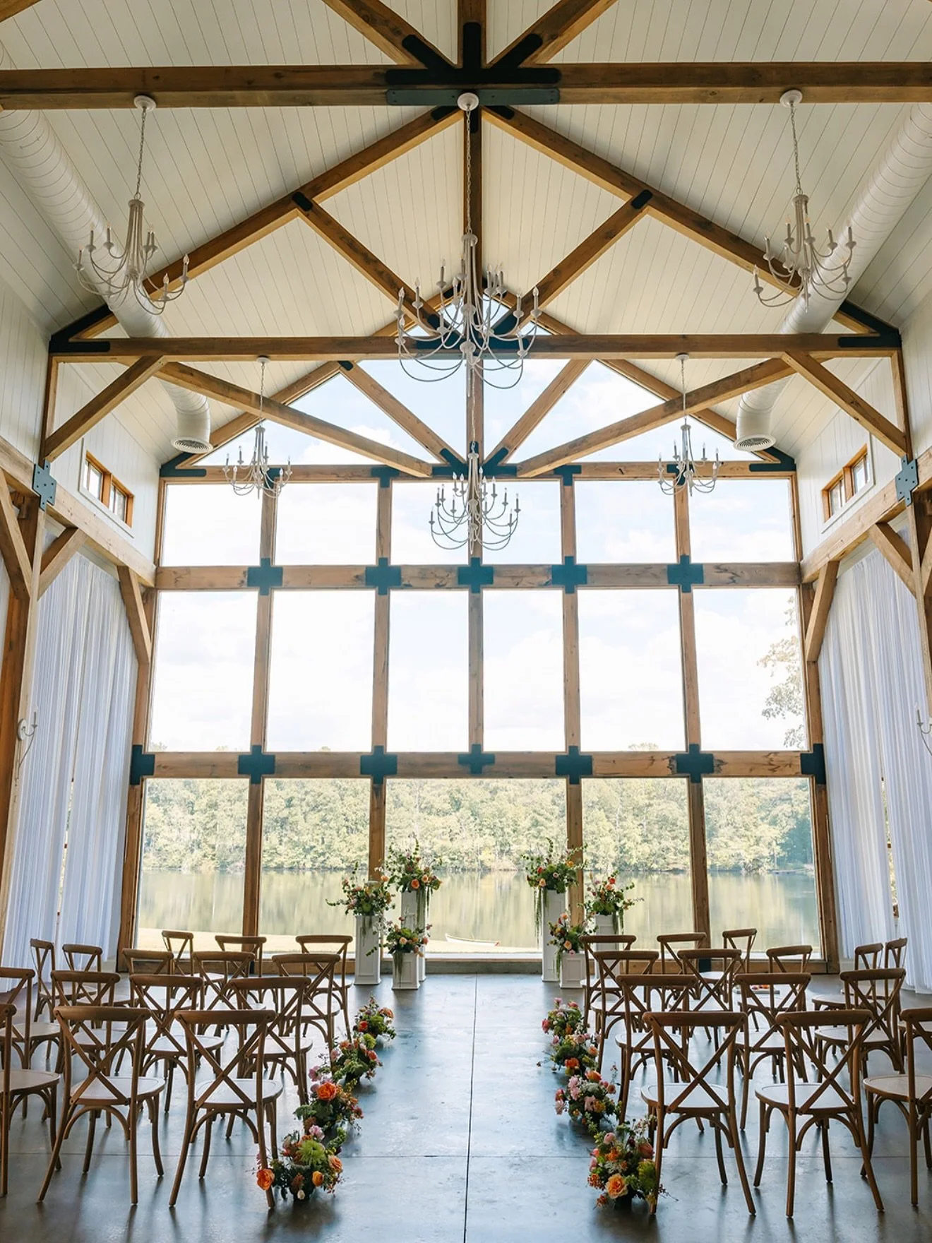 ceremony + the view 🤍

our 2025 dates are booking fast! We&rsquo;ve got tons of tours and inquiries coming in &mdash; don&rsquo;t miss your chance to say &ldquo;I do&rdquo; at your dream venue.