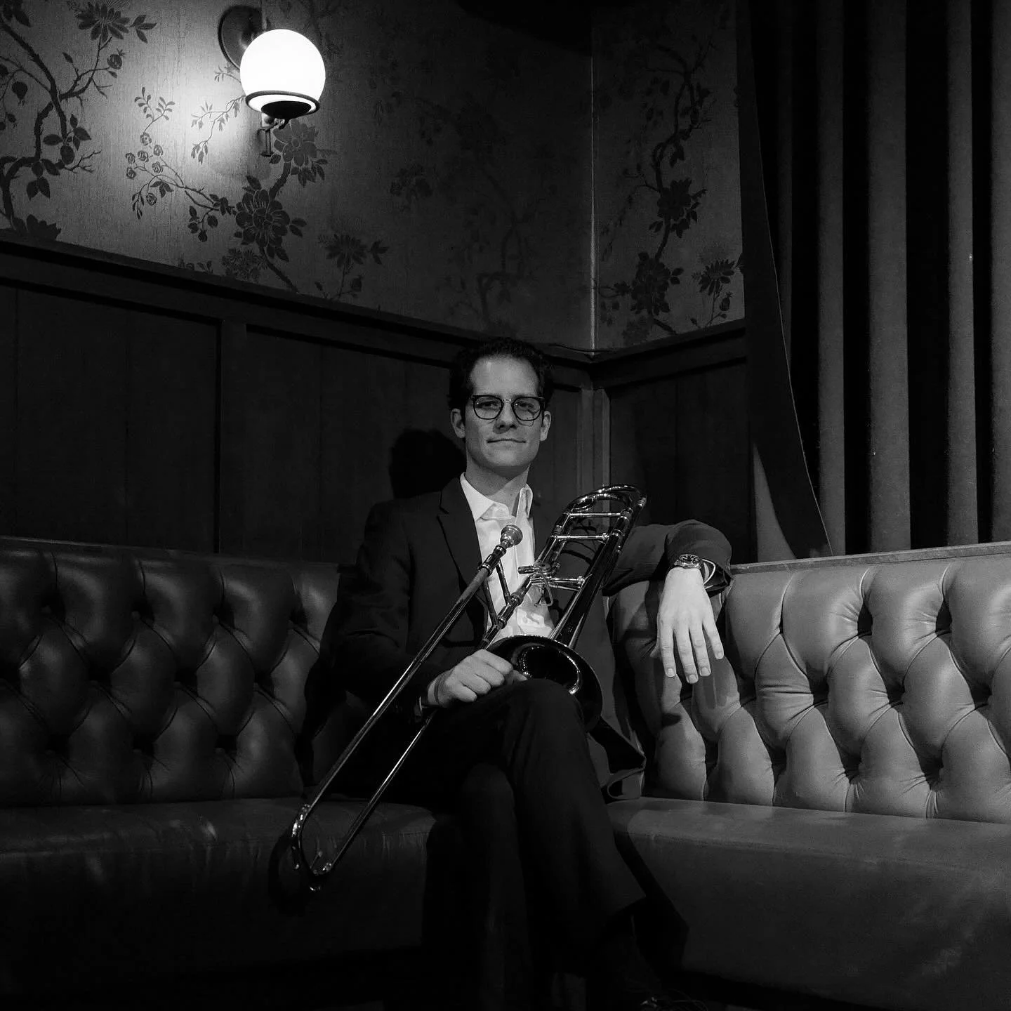 booth&amp;wallpaper in b&amp;w

captured by @rileybozarth at @halfstepbar before-hours. more to come.