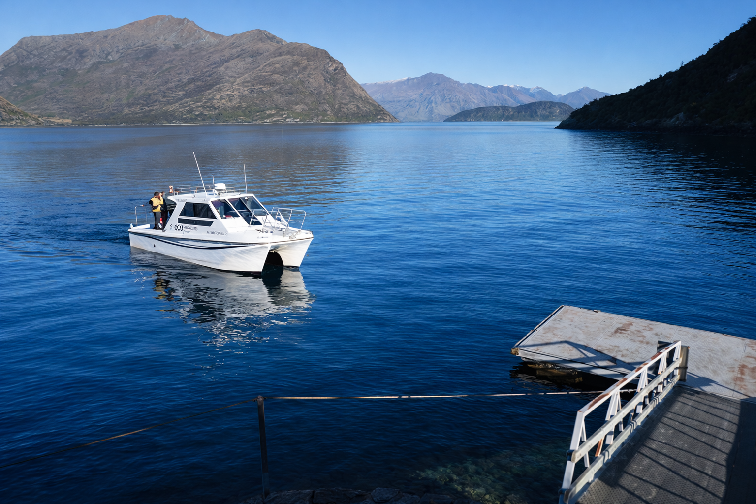 Tour lake wanaka, boat tour wanaka, tour guide, best things to do wanaka, best tours wanaka, mou waho island tour, 