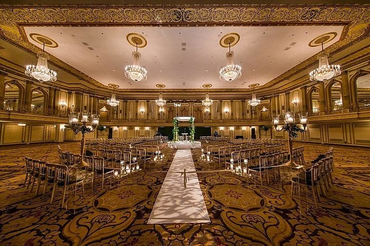 imgi_18_palmer-house-city-girl-weddings-chicago_1987.jpg