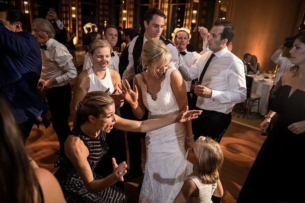 imgi_30_elegant-downtown-wedding-peninsula-chicago-citygirl-weddings_2058.jpg