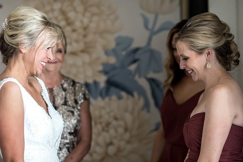 imgi_8_elegant-downtown-wedding-peninsula-chicago-citygirl-weddings_2059.jpg