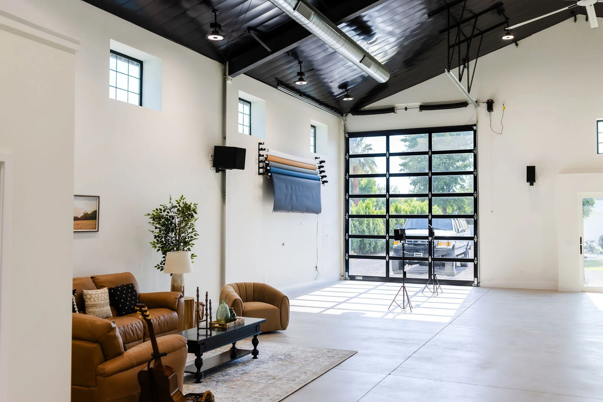 The Barnhouse (Interior Studio Space)