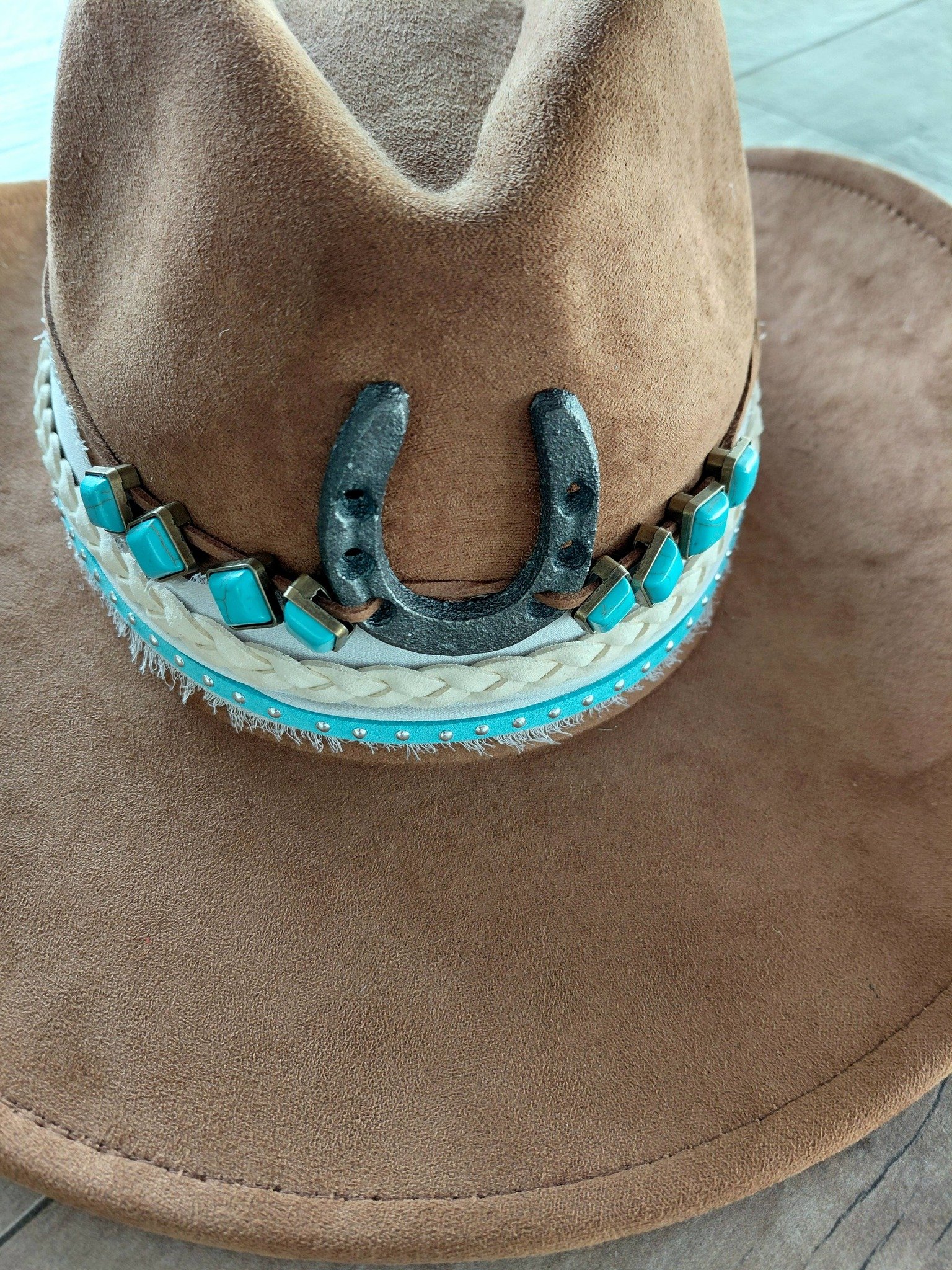Hat Bar