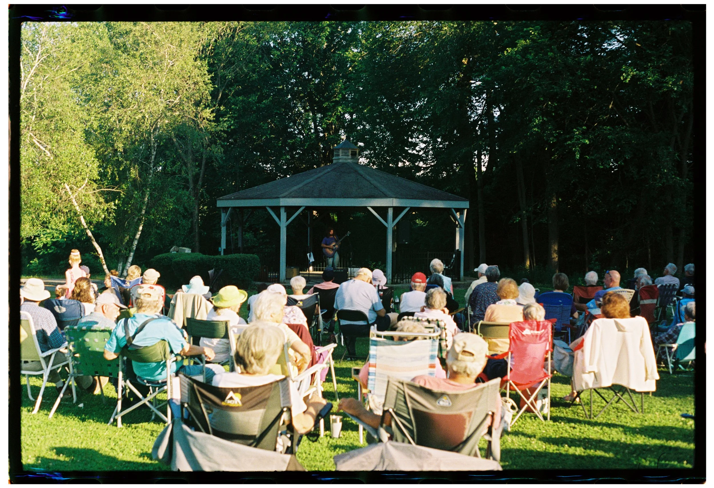 CT YARMOUTH GIG PEOPLES VIEW OF COLE 2 .jpg