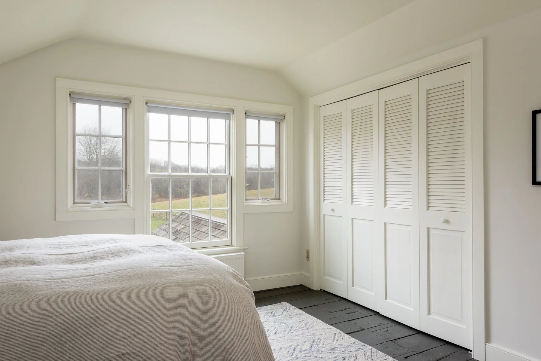 Second floor queen bedroom