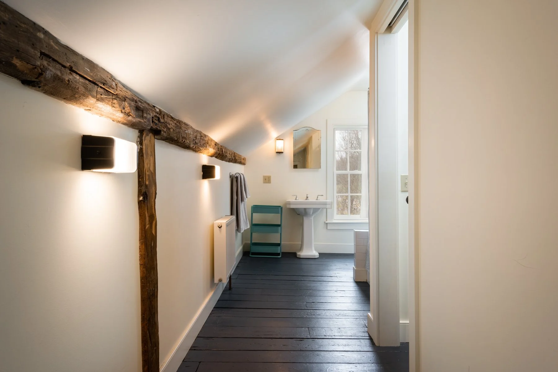 Second floor full bath