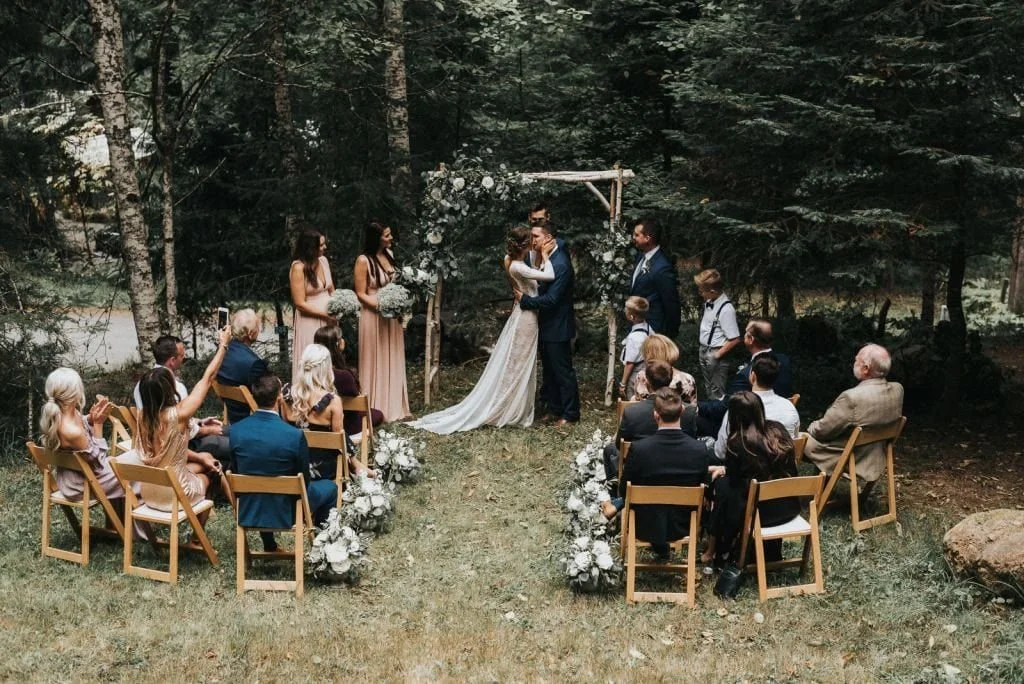 🌸 The Intimate Elegance Bundle (0–50 Guests)