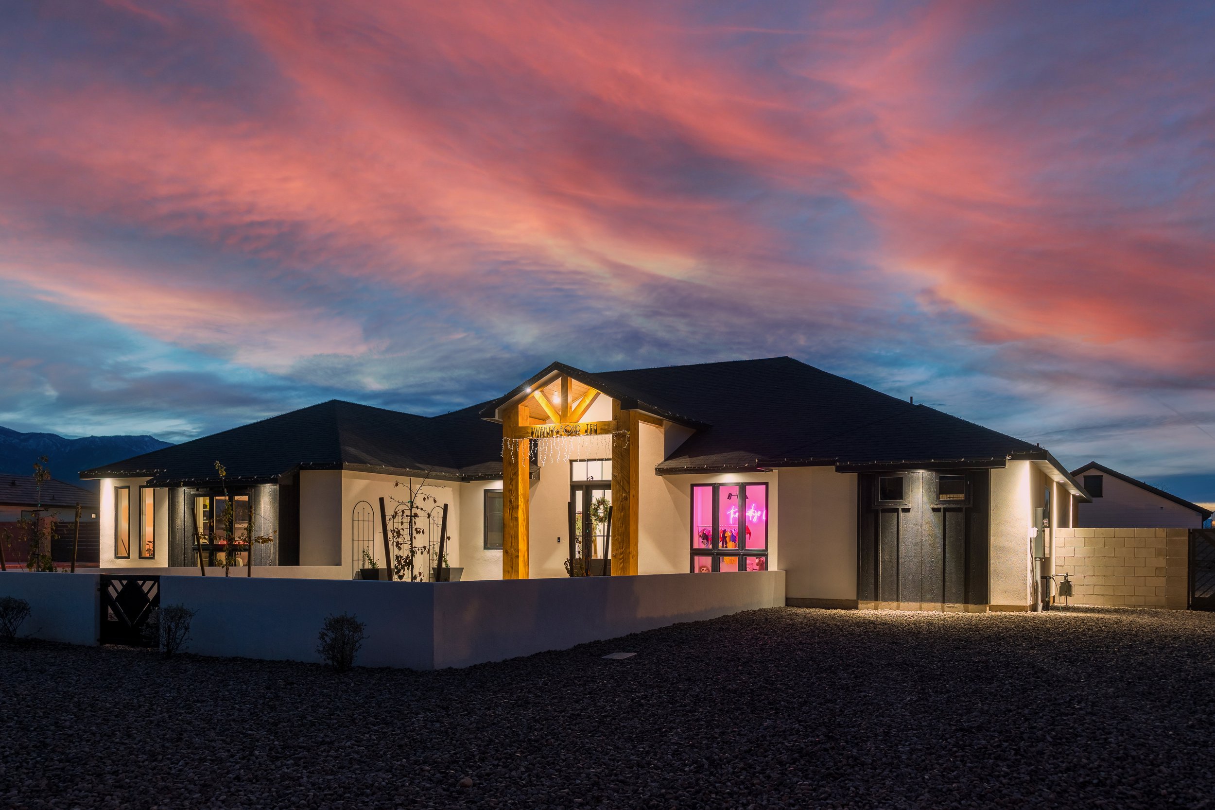 Custom built home by Blue Clear Sky Contracting in Saford, Arizona