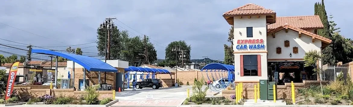 whittier car wash pic 2.jpg