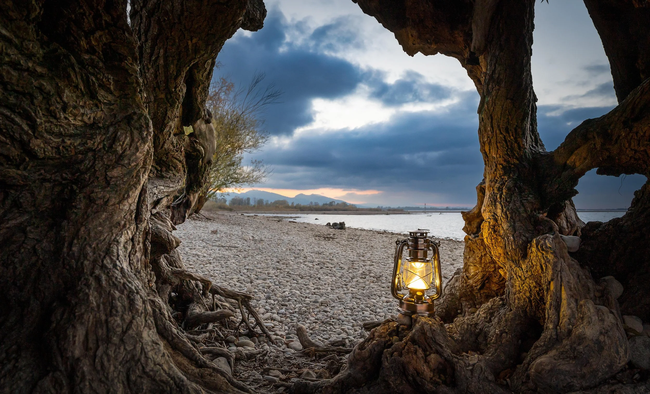 2780243-lantern-6826688.jpg