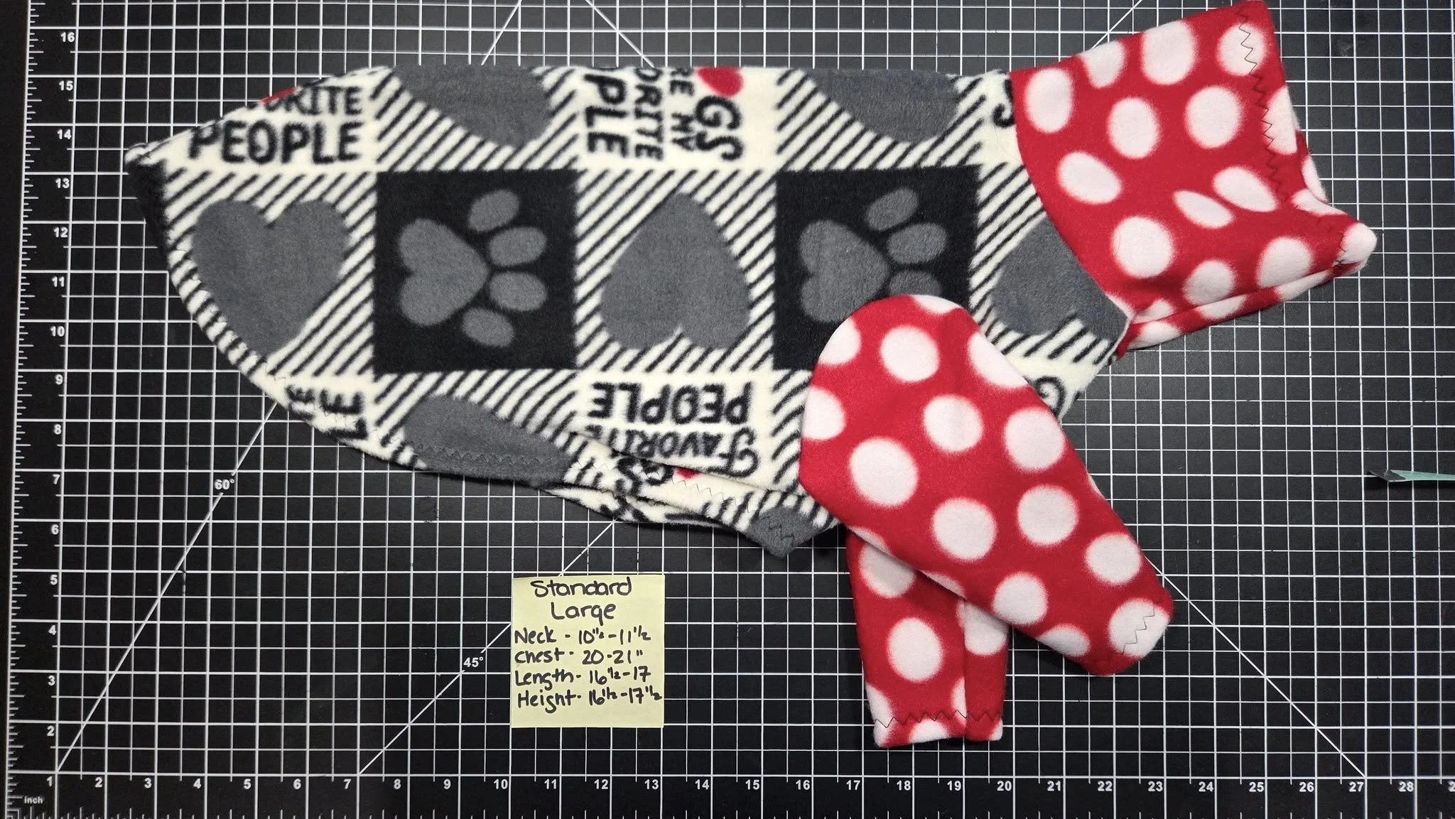 LARGE 2 LEG DOGS ARE MY FAVORITE PEOPLE FLEECE JAMMIE