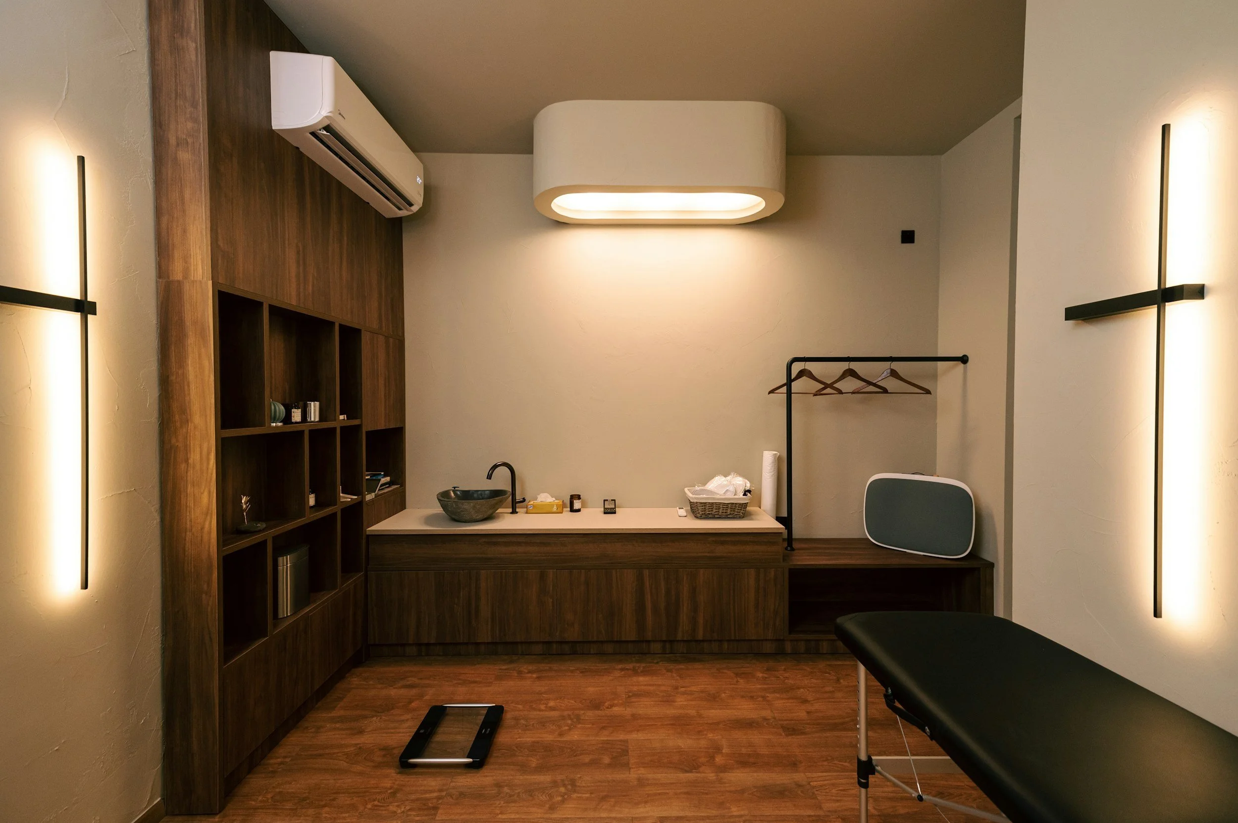 How to Attract Patients to a New Acupuncture Clinic (Without Discounting Your Value)