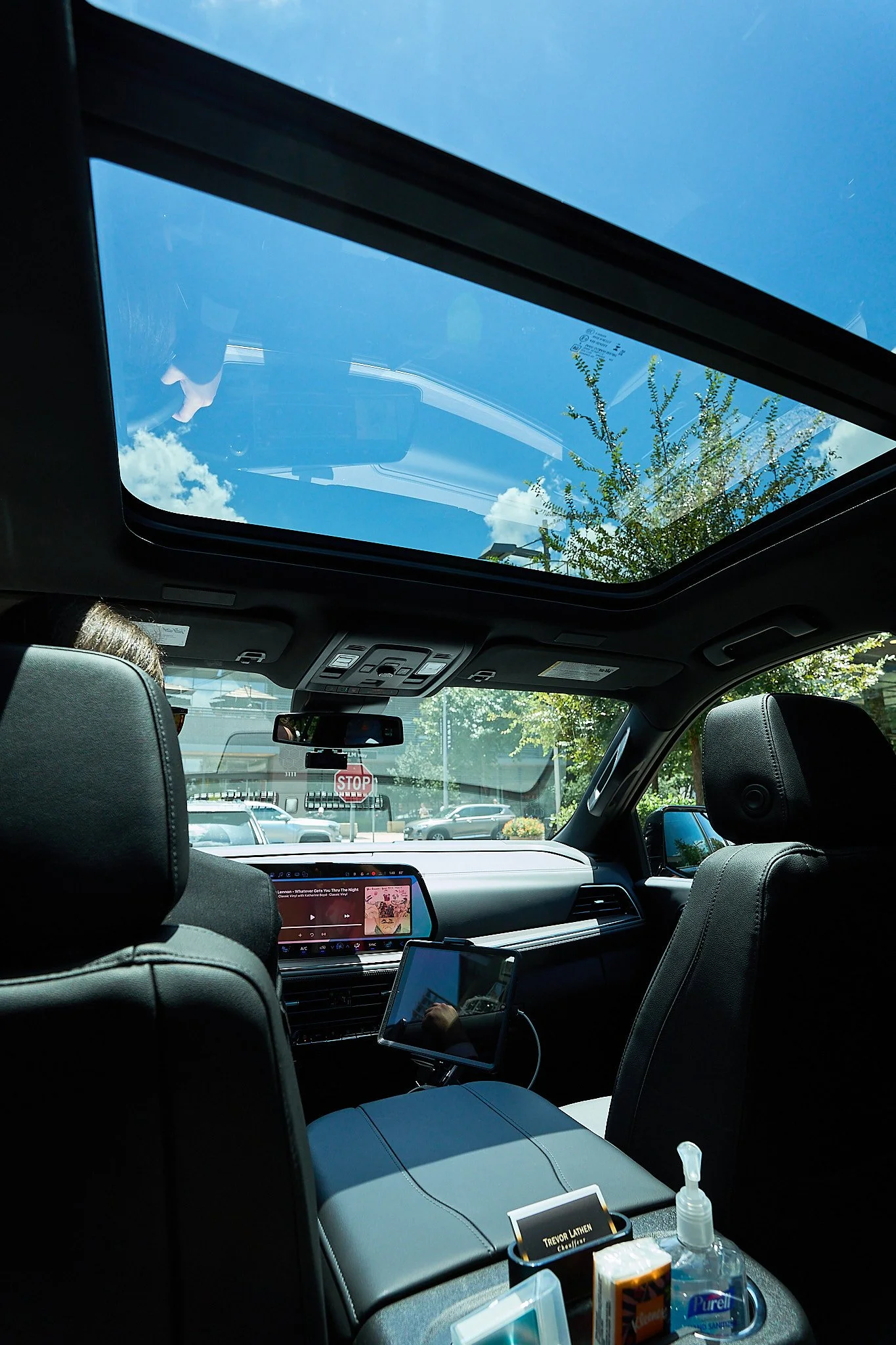Enjoy a panoramic moonroof that lets your group take in the beauty of Austin—while riding in unmatched style.