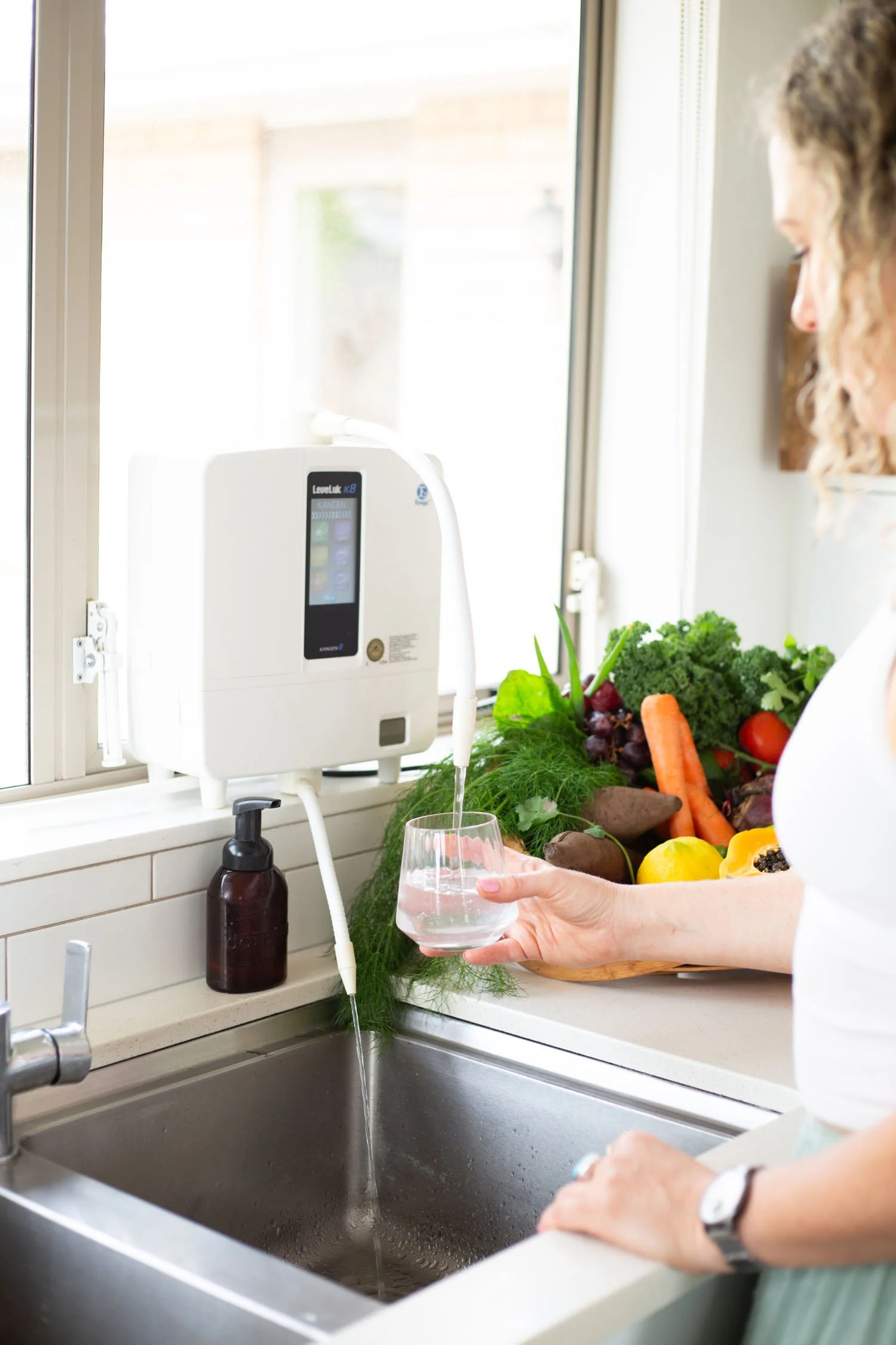 kangan-water-filter-unit-in-use