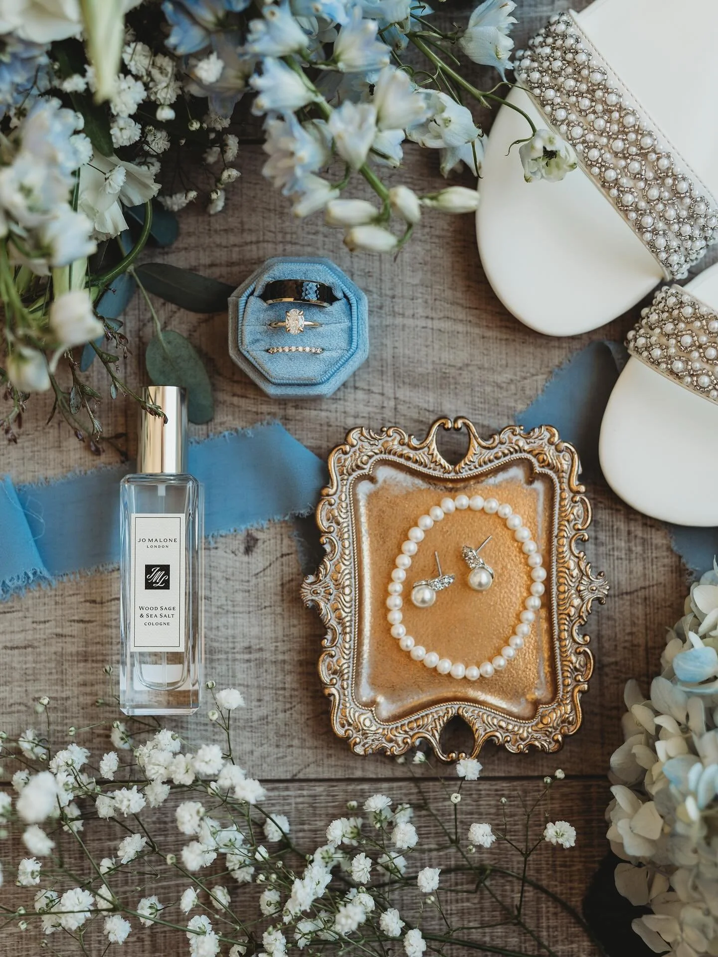 Blue &amp; white elegance, down to every detail🩵

Venue: @emersonvenue 
Wedding coordinator: @bluelilyweddingco
Photography: @elisedaniellephotoandvideo 
Florals: Lemon Tree Florist
Catering: @chuyscateringdfw
Hair &amp; Makeup: @teasetopleasehairan