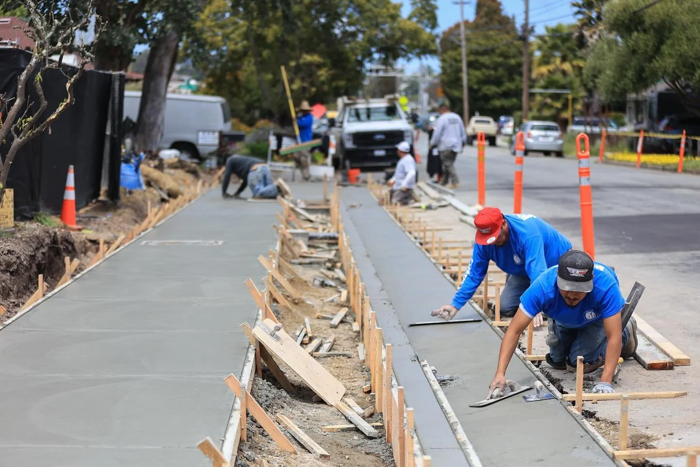 Happy Thursday from the Whitlow team as we are doing some sidewalk repair on the westside of Santa Cruz today☀️

Call us today! 831-475-4499

#santacruz #capitola #aptos #watsonville #concrete #construction #business #centralcoast #bayarea #contracto