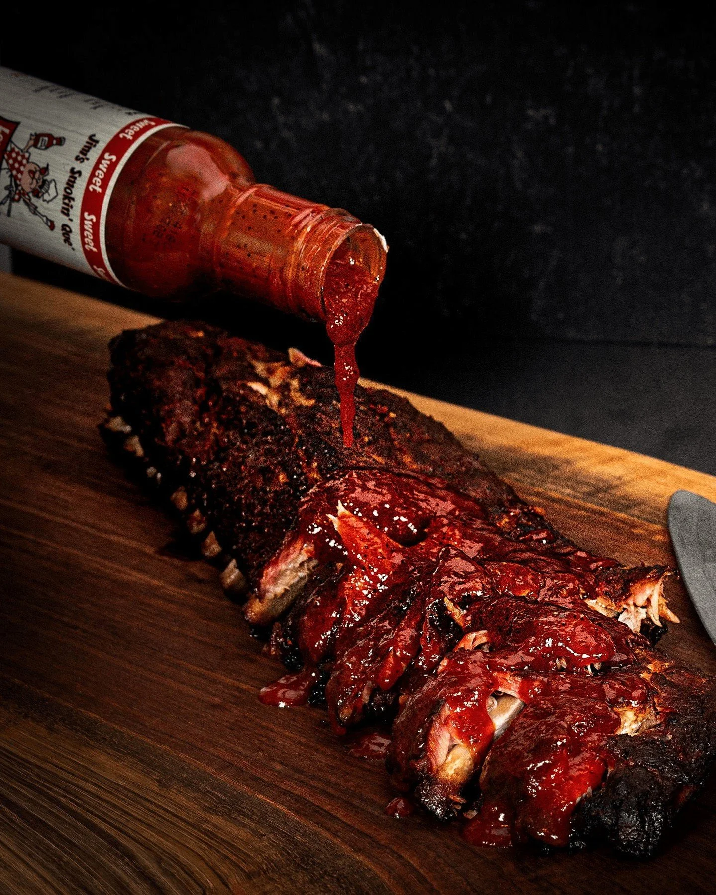 The secret to legendary ribs? Low and Slow&trade; , and a heavy-handed pour of Jim's Smokin' Que&reg; Original Butt Sauce&trade; . The caramelization on these is next level.

Order Online - https://jimssmokinque.com/sauce