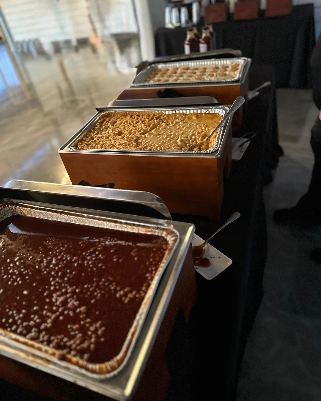 Make Your Next Event Legendary

From "I Do" to "Class of 2026," and every corporate meeting in between&mdash;we bring the pit to you! Don&rsquo;t settle for boring party platters when you can have slow-smoked perfection.

We speci