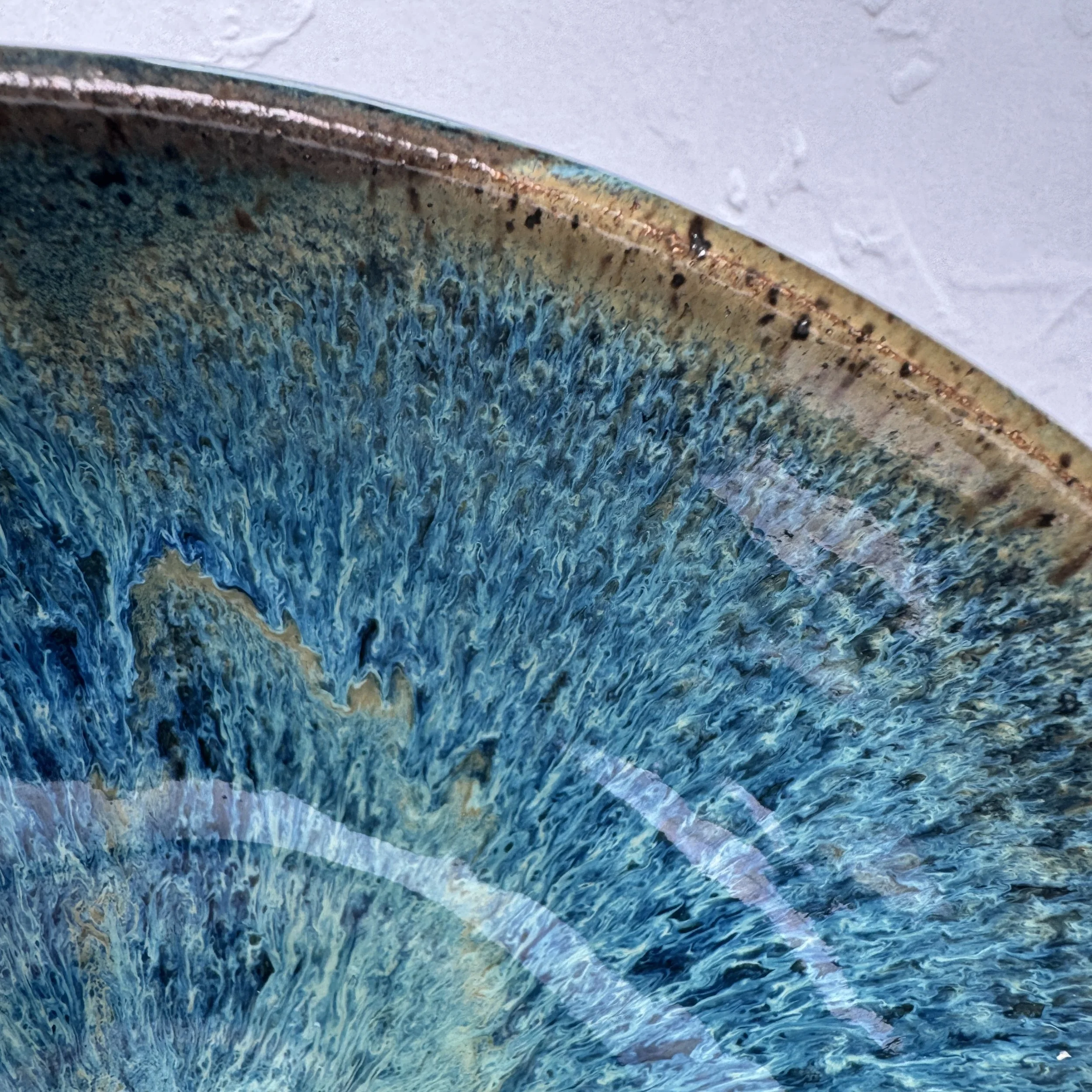 serving-bolw_peacock_closeup.jpg