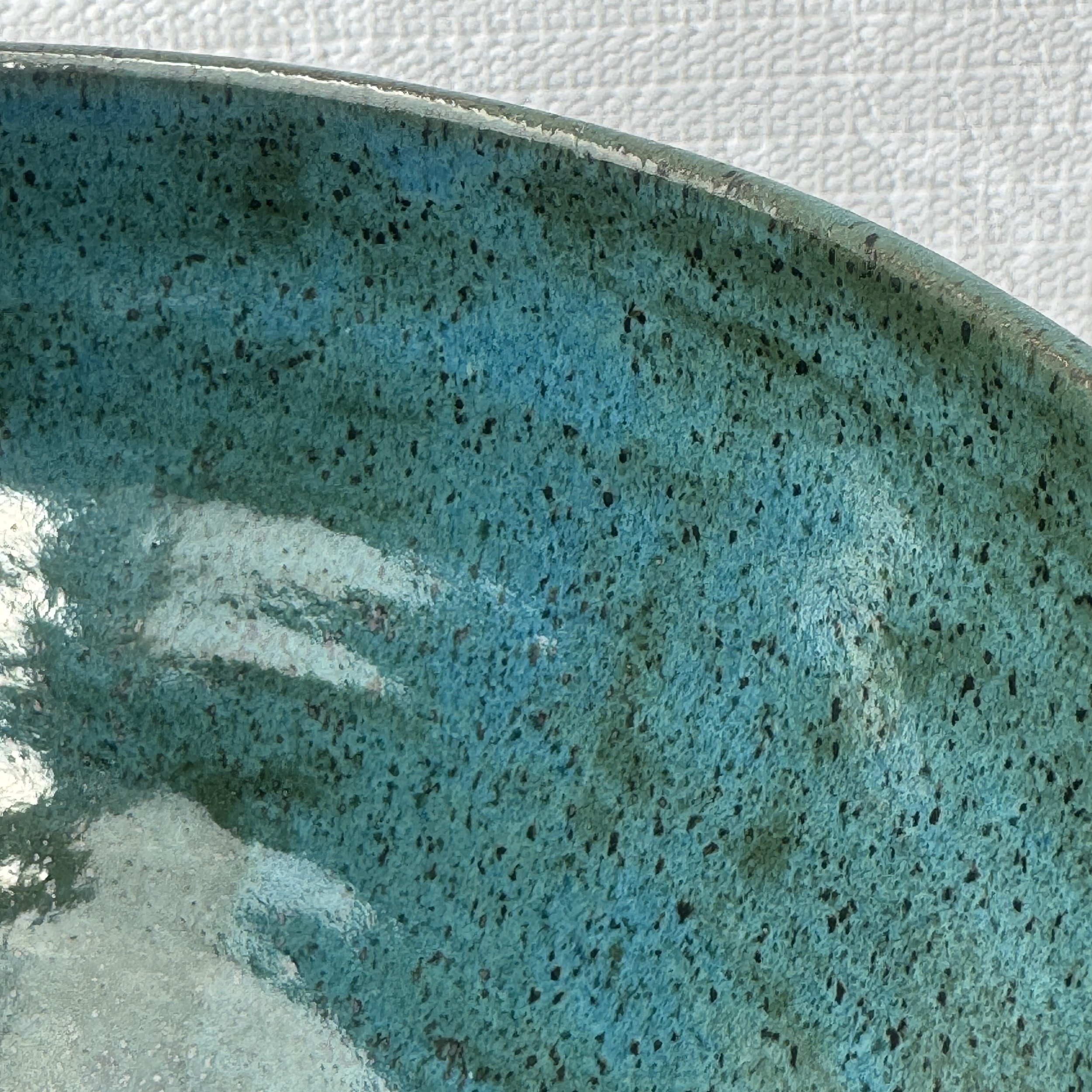 serving-bowl_turquoise-closeup.jpg