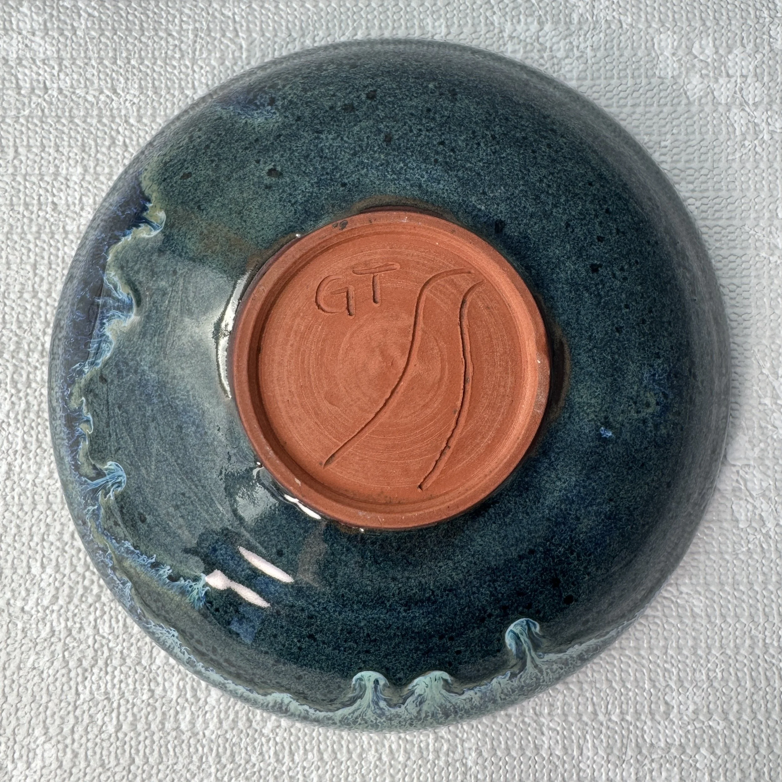 everyday-bowl_peacock_bottom.jpg
