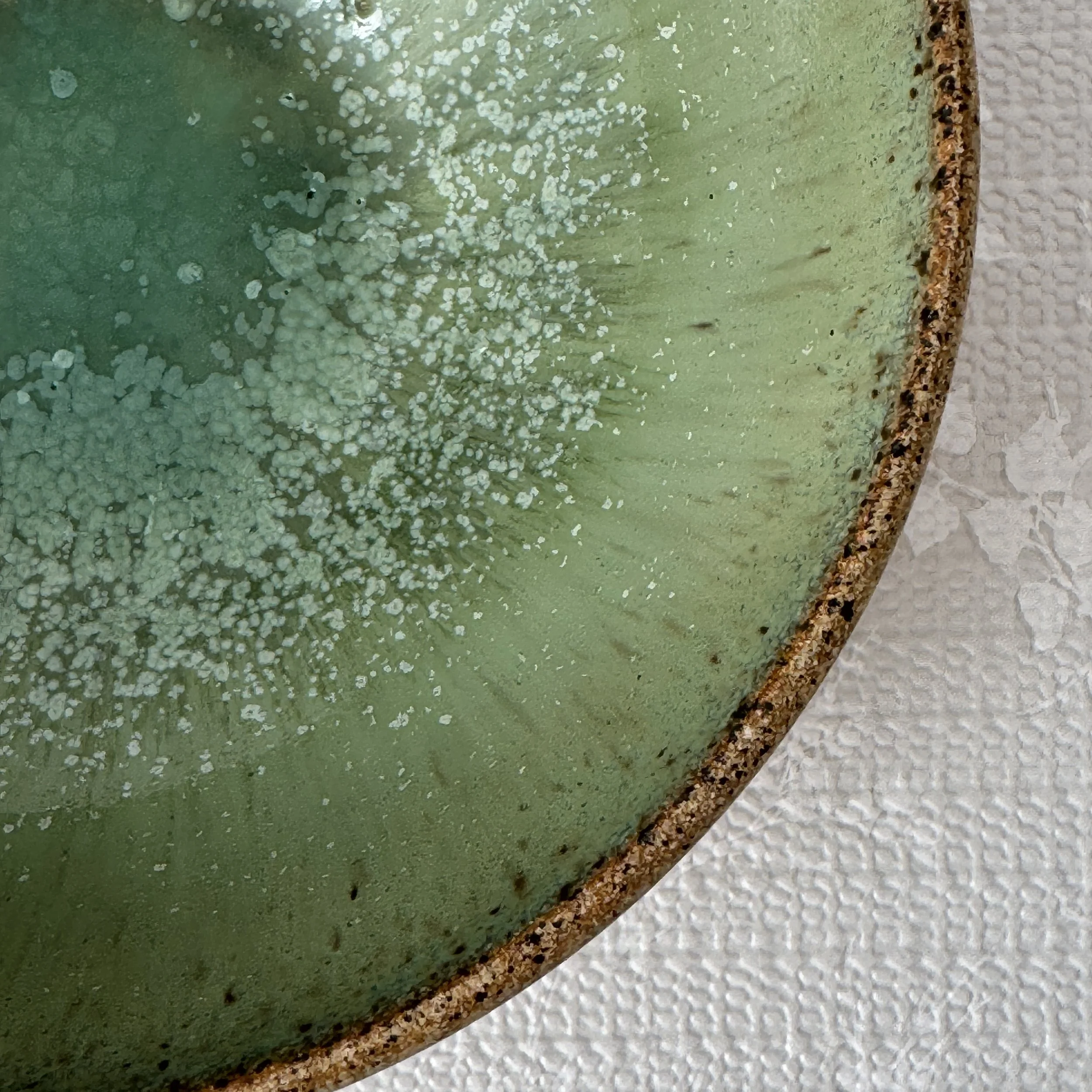everyday-bowl_green-speckles_closeup.jpg