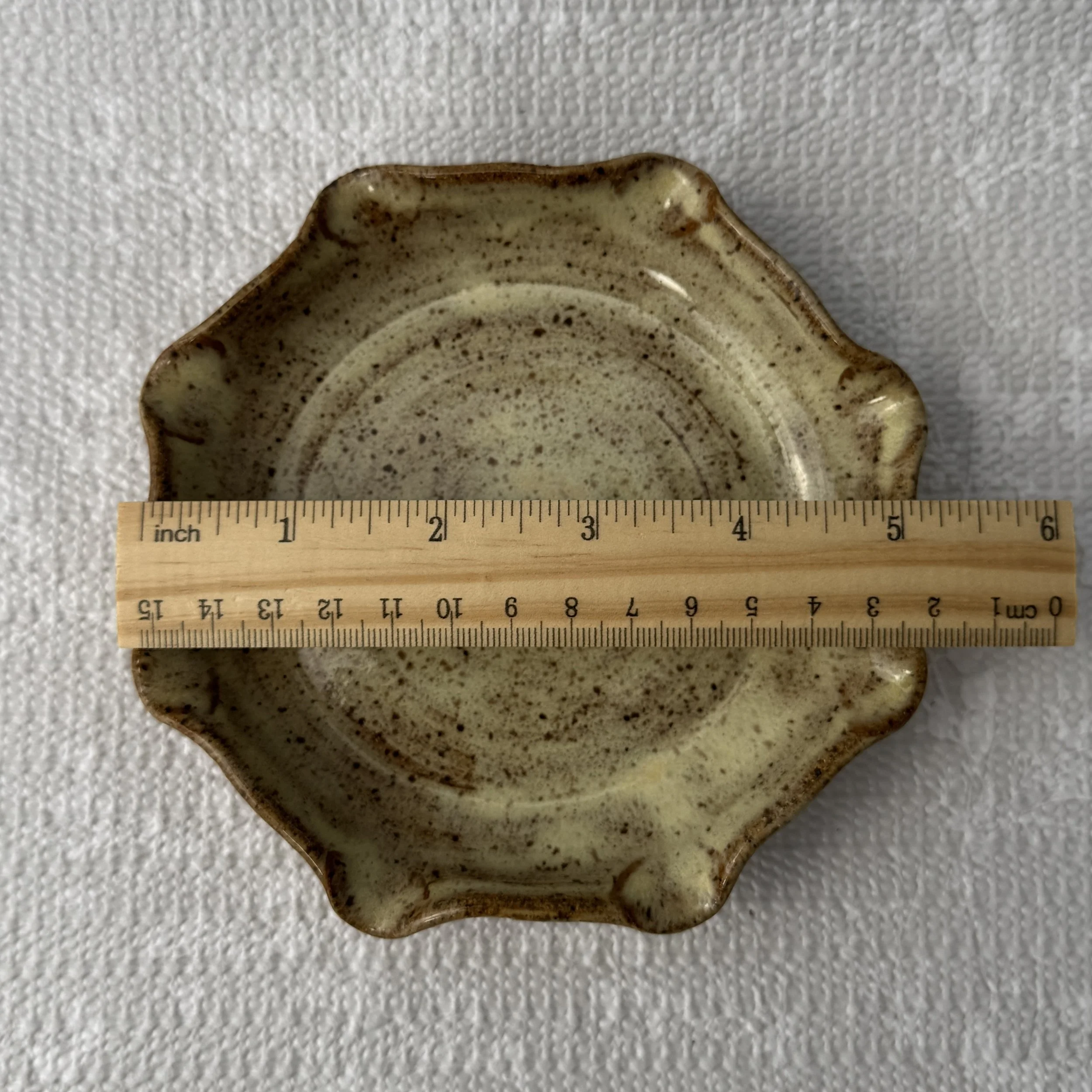 planter_butter_diameter-bottom.jpg