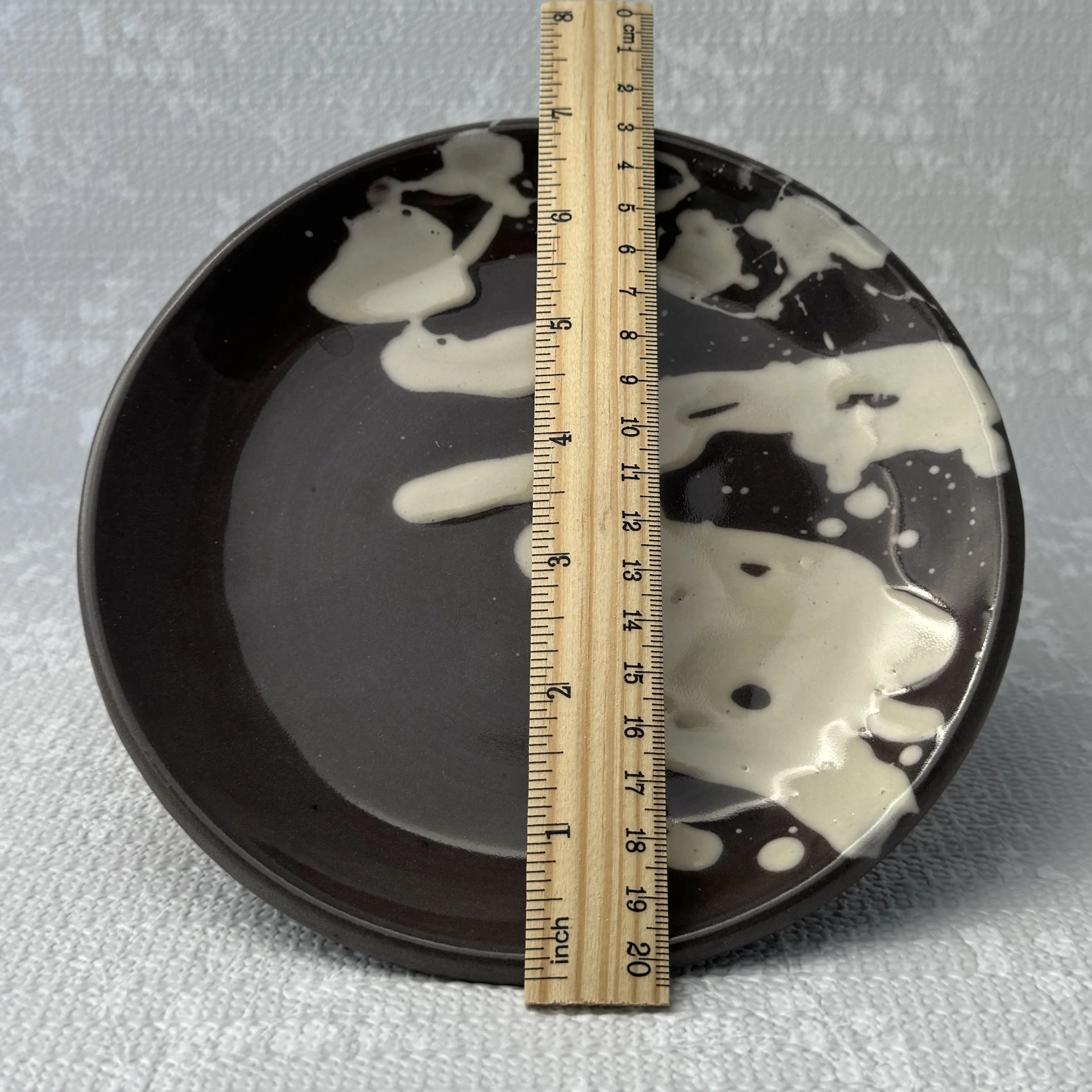 plate_brown-white-spatter_diameter.jpg